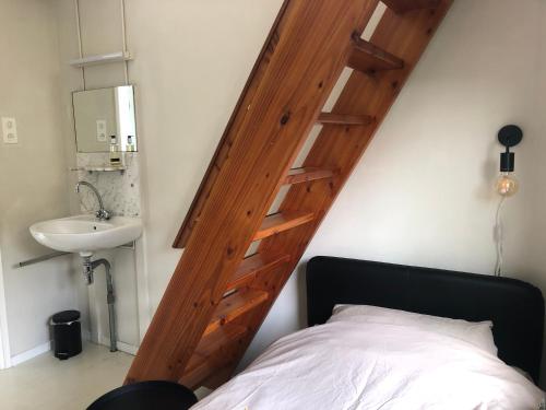 Triple Room with Shared Bathroom photo 2