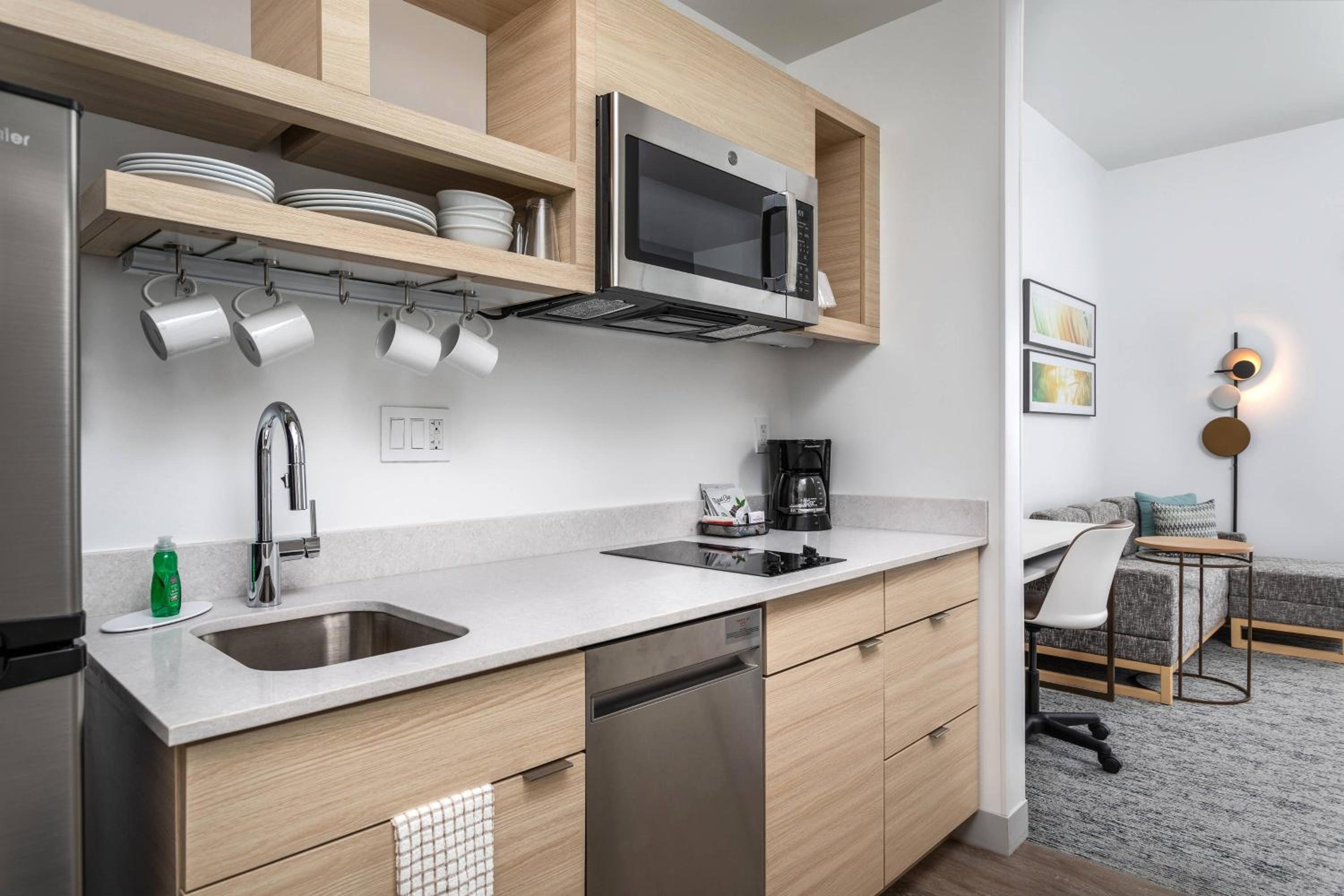 TownePlace Suites by Marriott Orlando Near Universal kitchen in King Studio with Sofa Bed