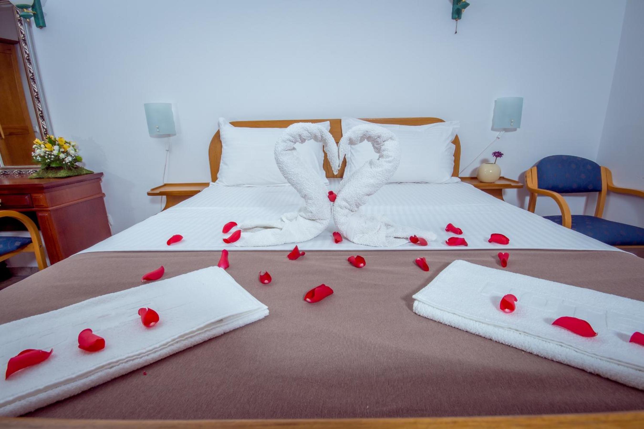 Standard Double Room - Photo 1