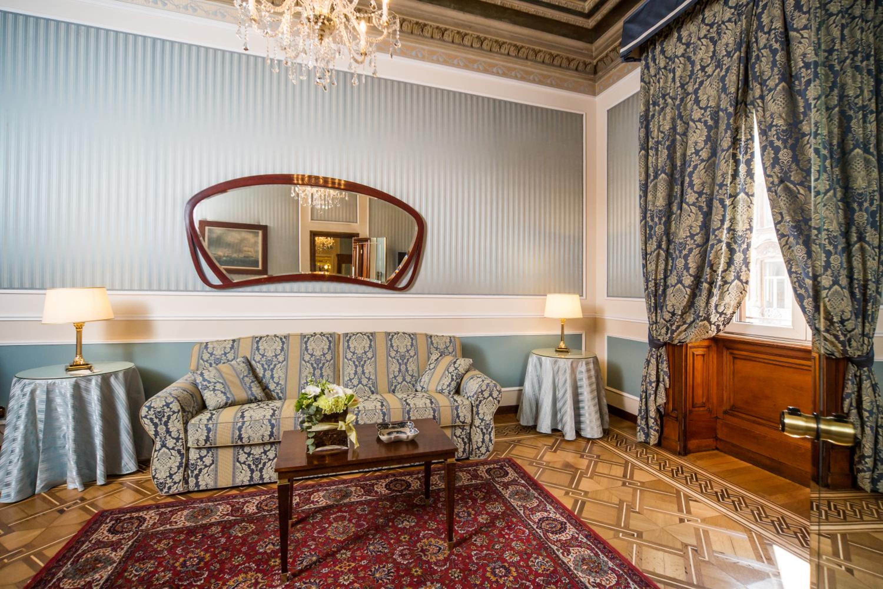 Suite - Photo 2
