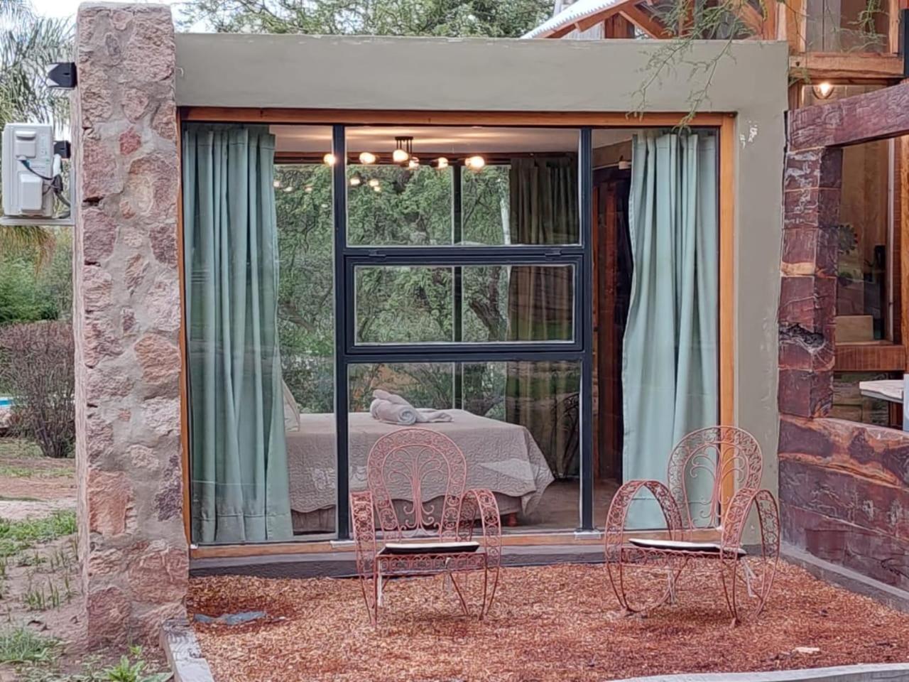One-Bedroom House photo 1