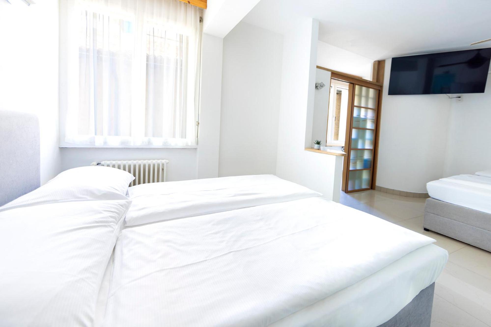 Standard Quadruple Room photo 3