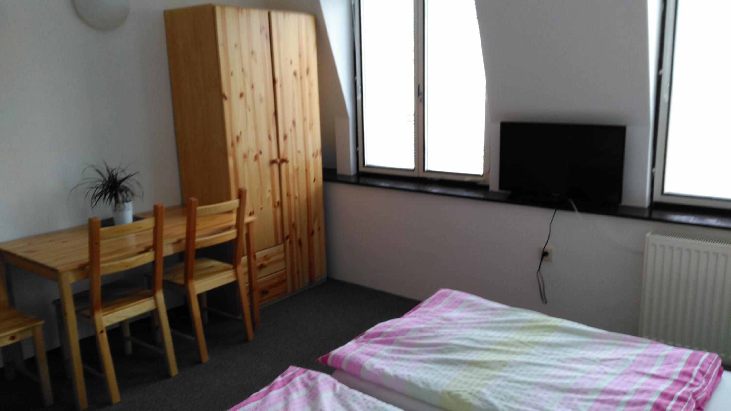 Quadruple Room with Private Bathroom photo 2