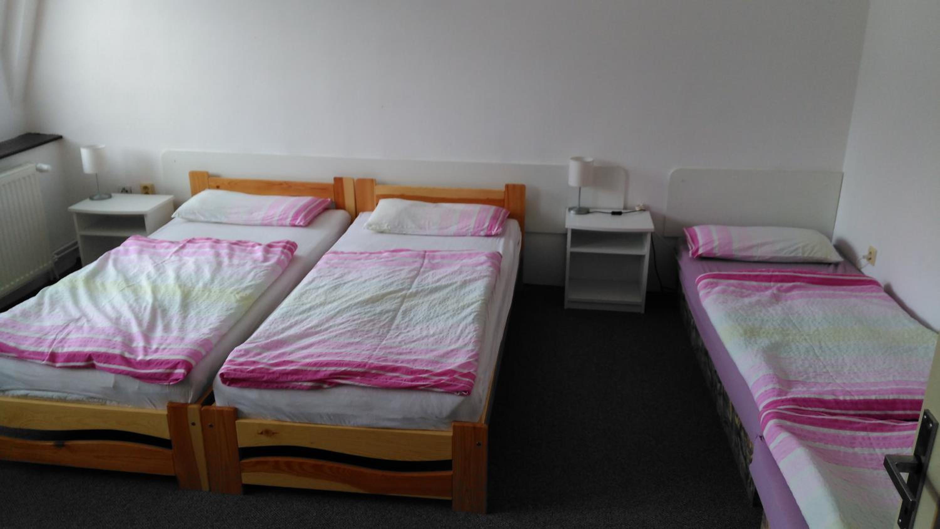 Quadruple Room with Private Bathroom photo 3