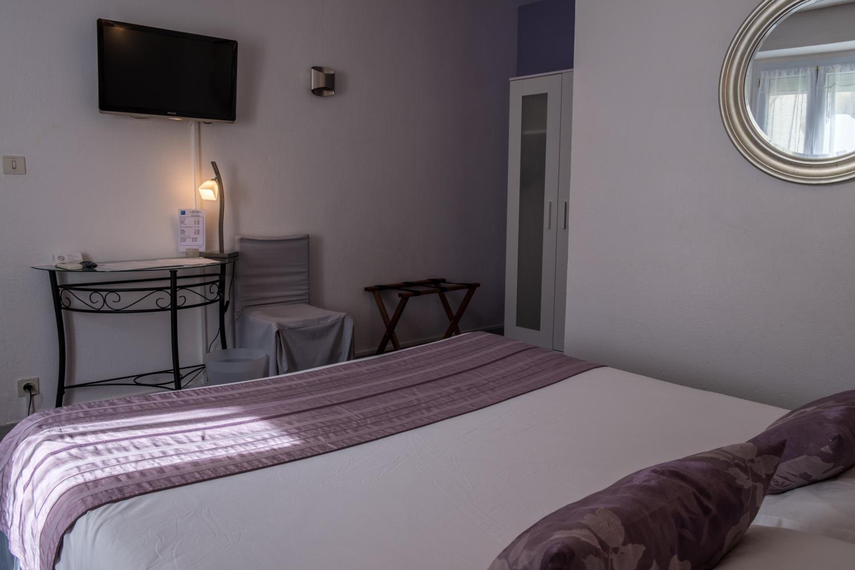Queen Room - Photo 4