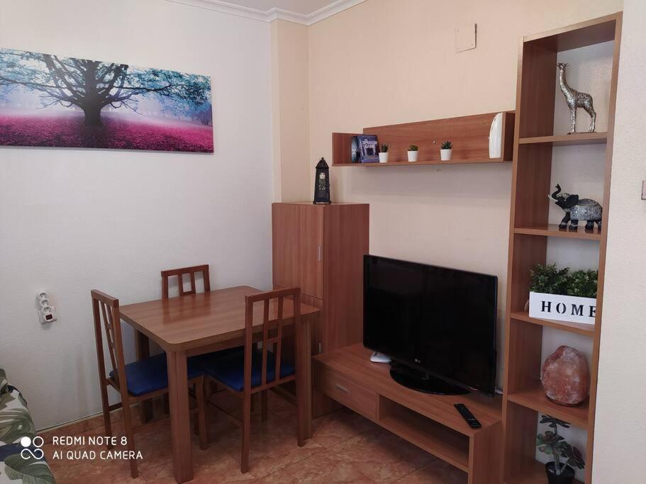 Two-Bedroom House photo 3