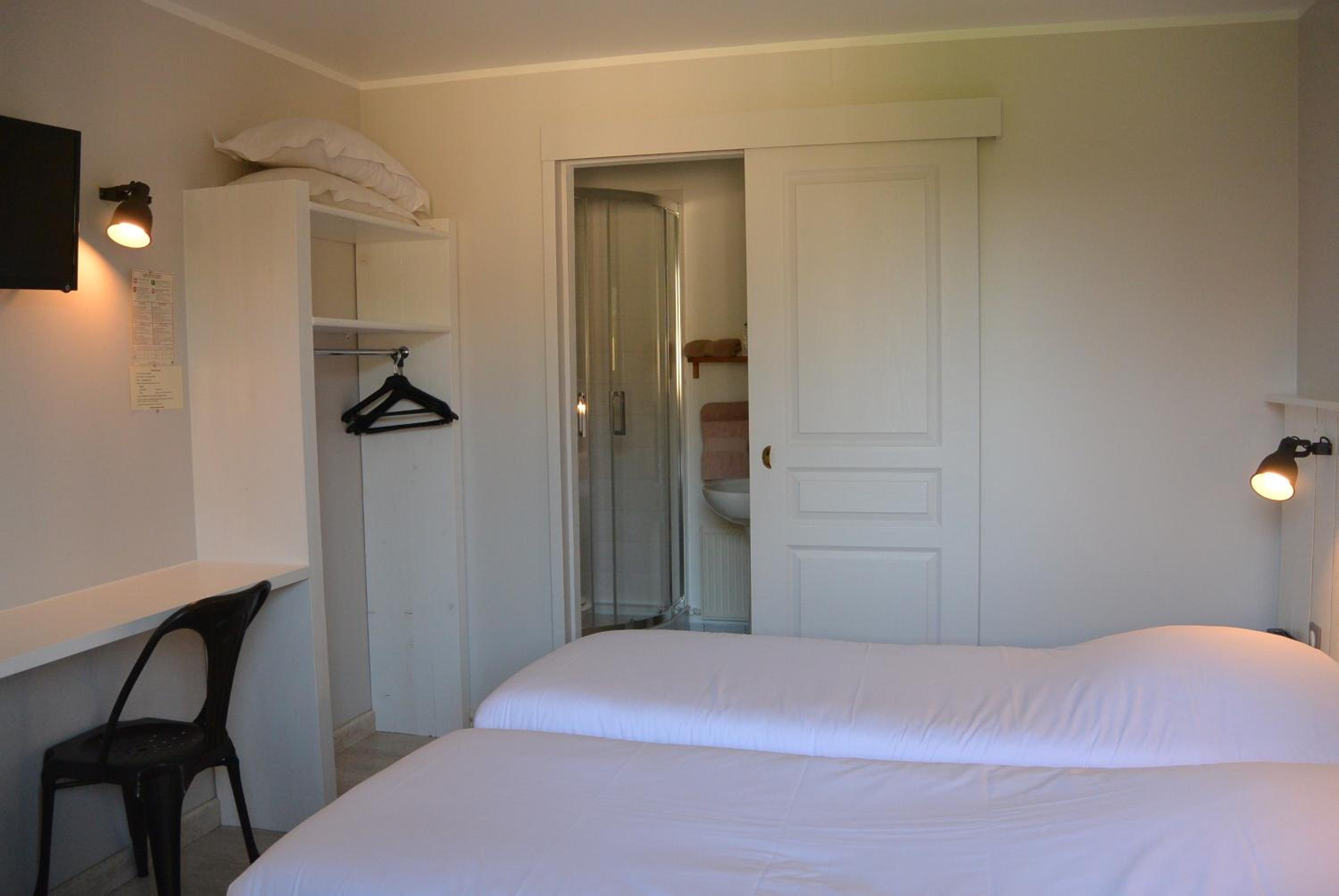 Front Double Room 