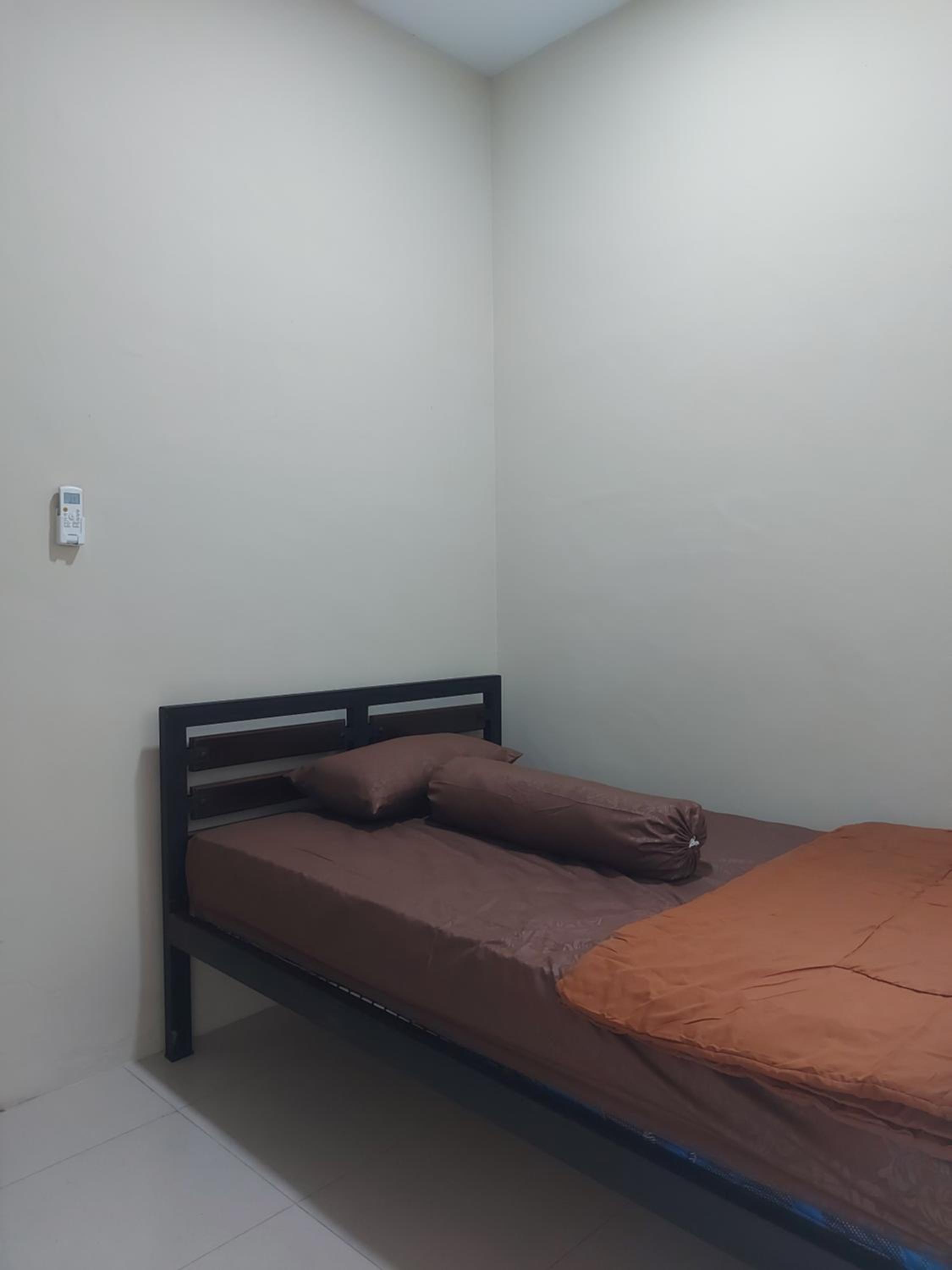 Budget Double Room photo 3