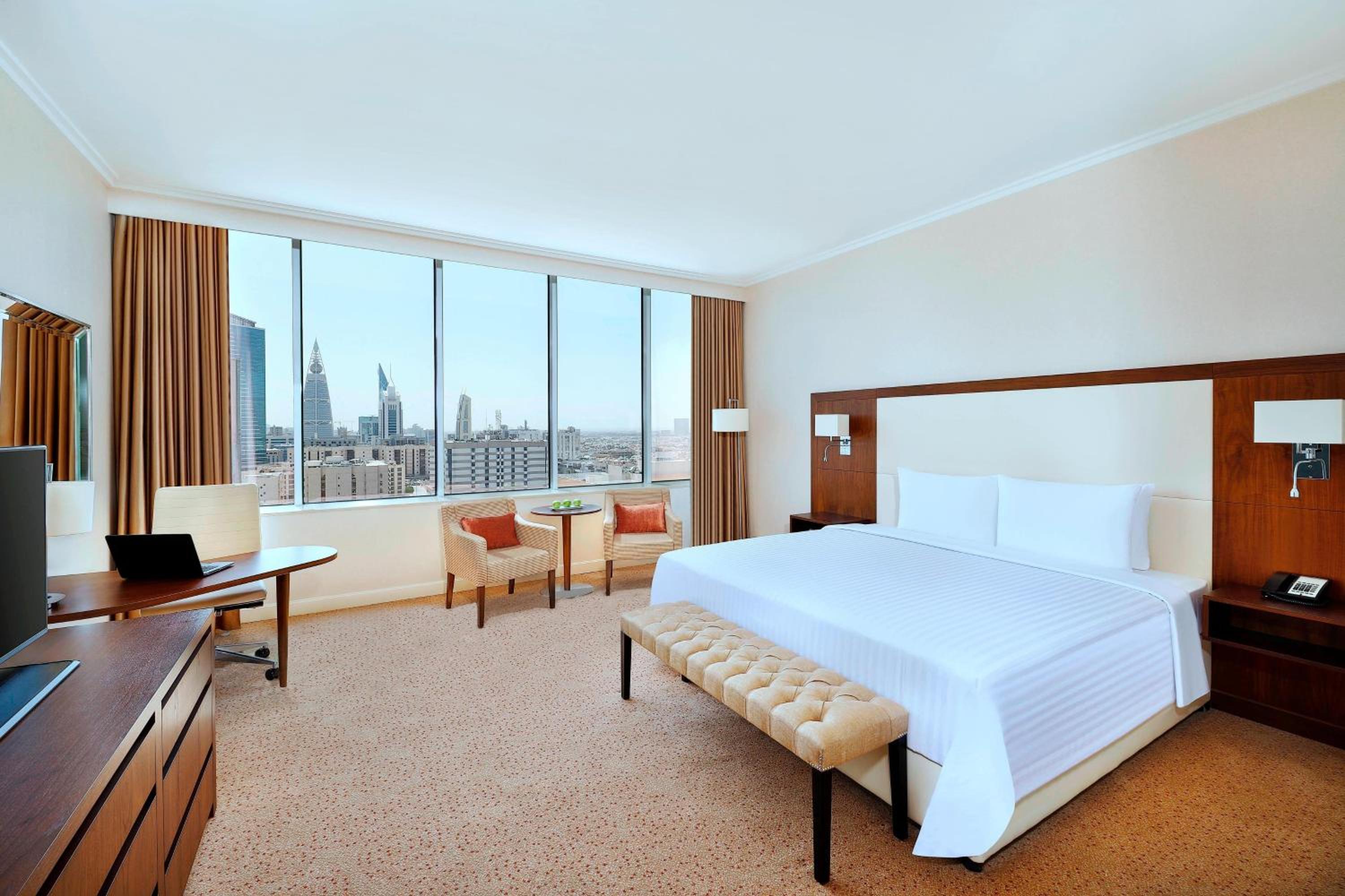Superior King Room - Photo 1