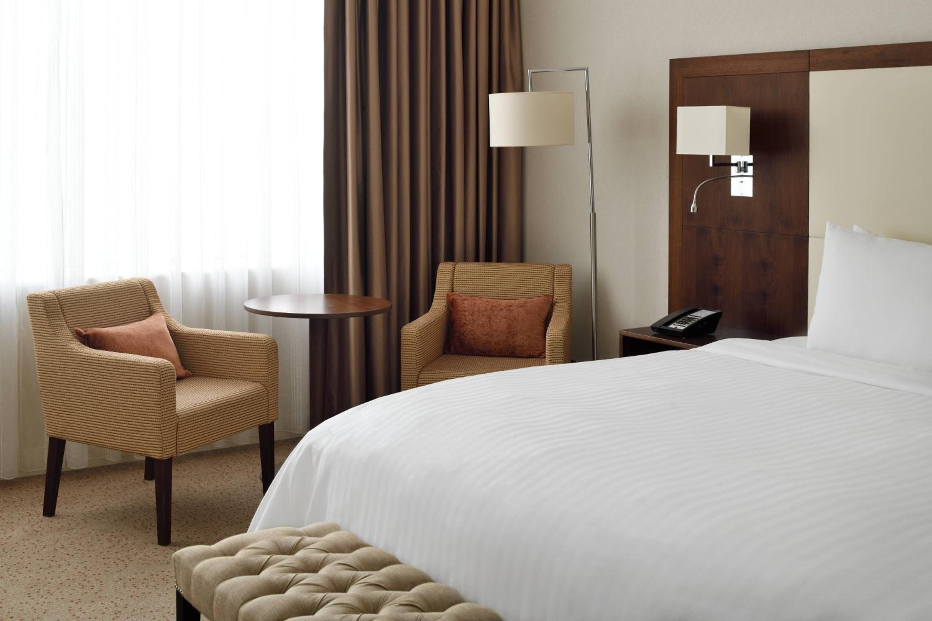 Superior King Room - Photo 3