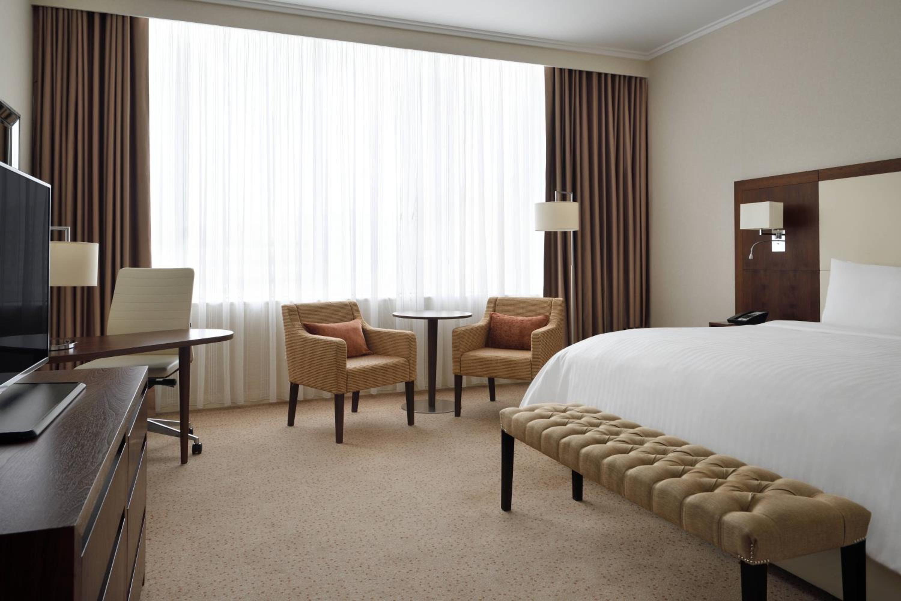 Superior King Room - Photo 4