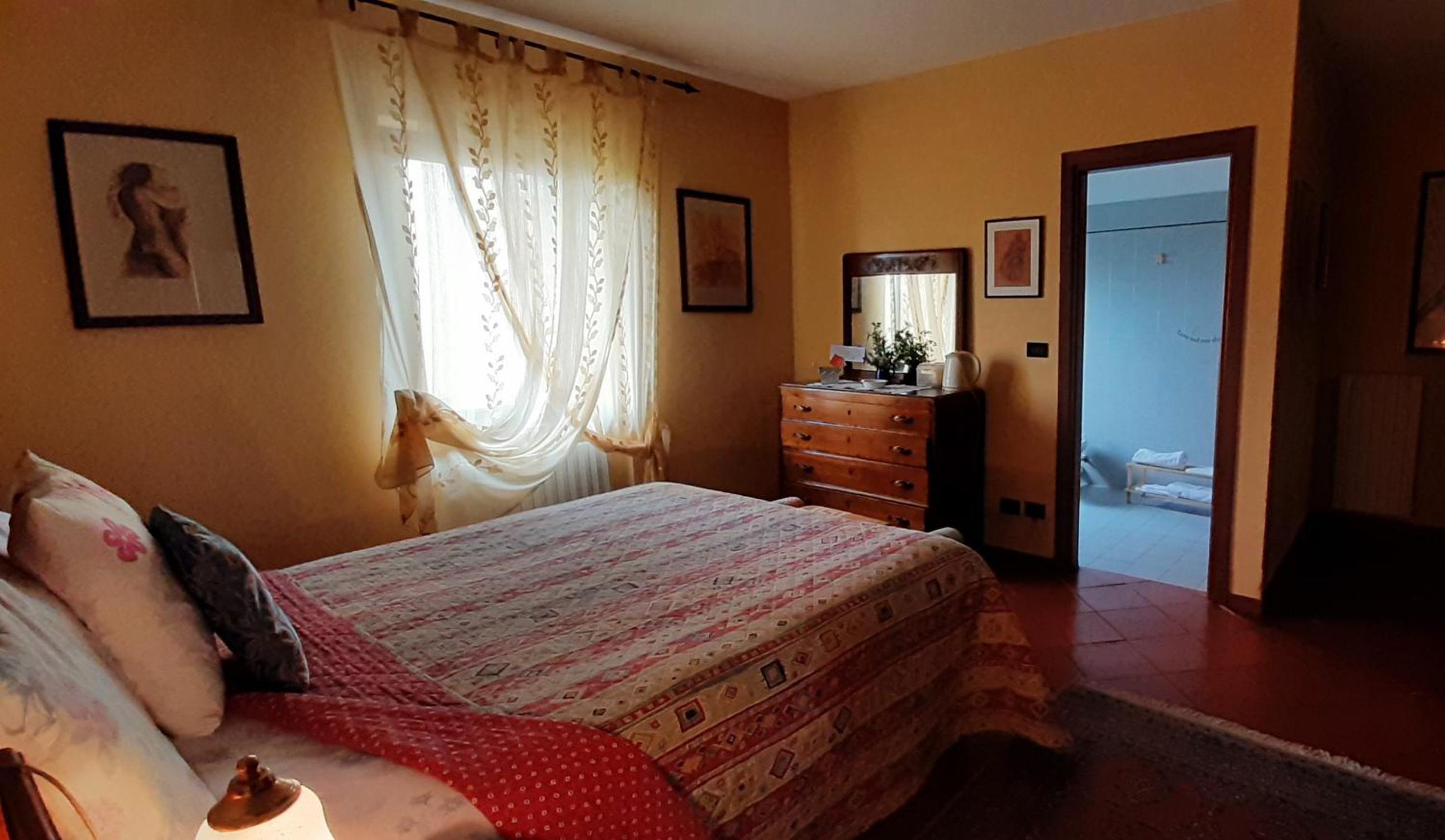 Deluxe Double Room With Shower