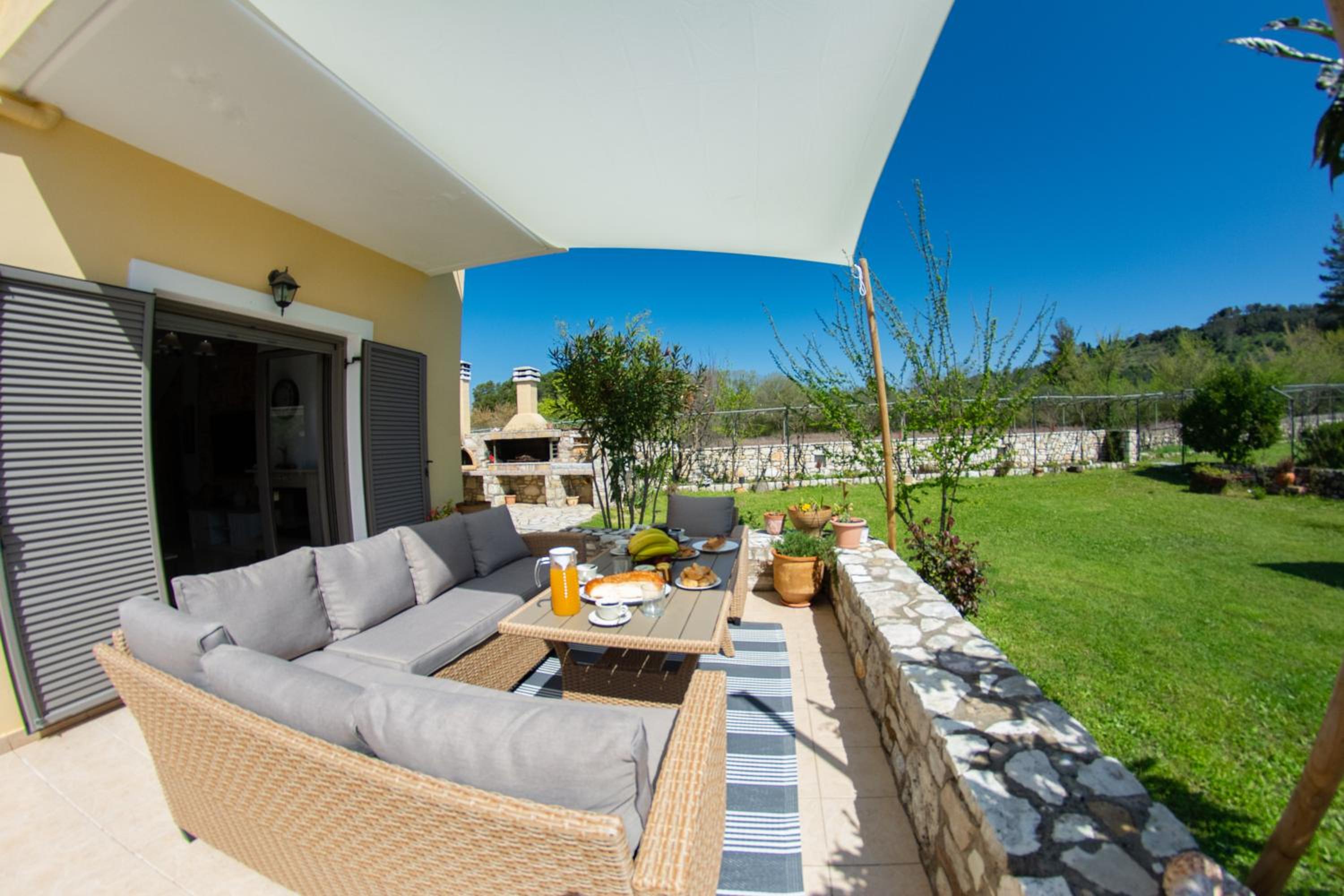 Three-Bedroom Villa photo 2