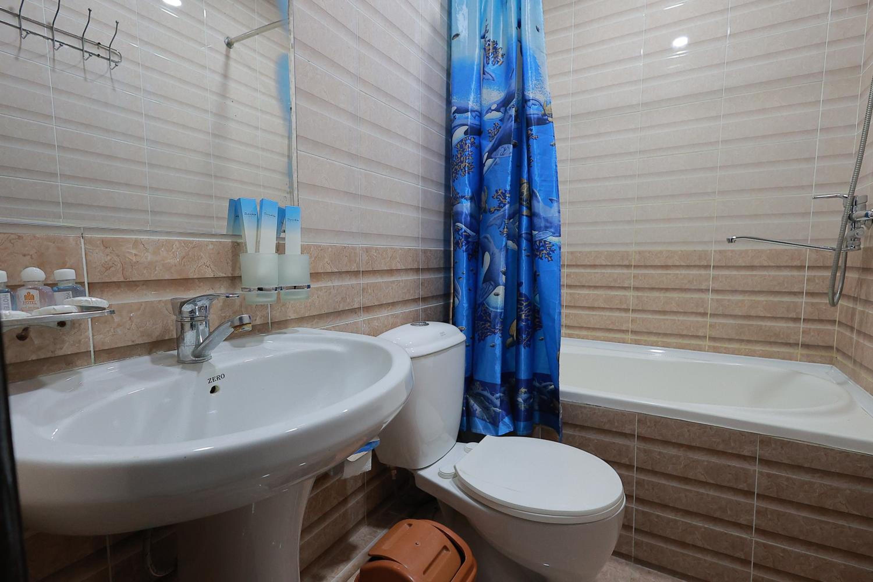 Budget Double Room photo 3