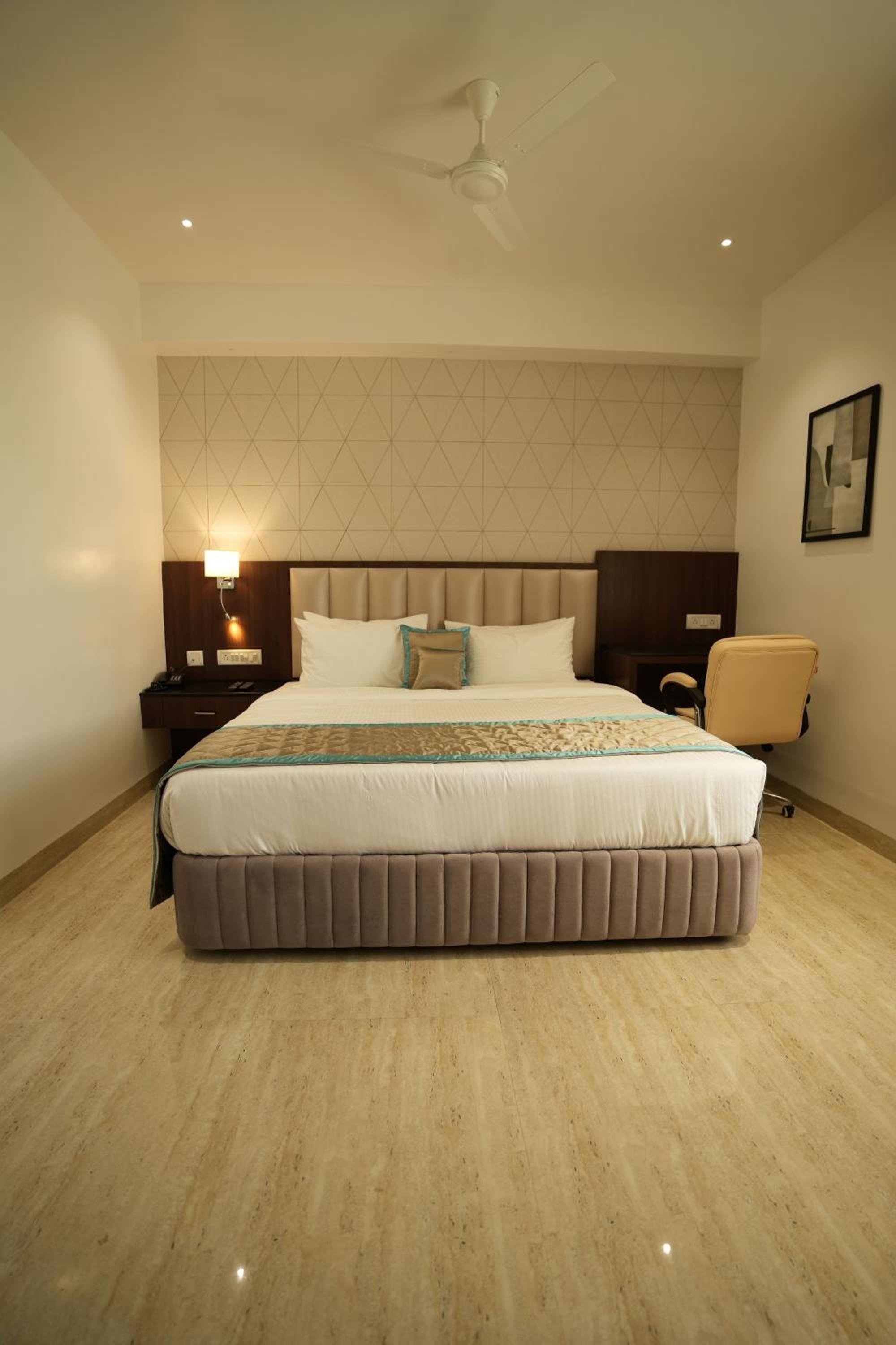 Standard Double Room photo 3