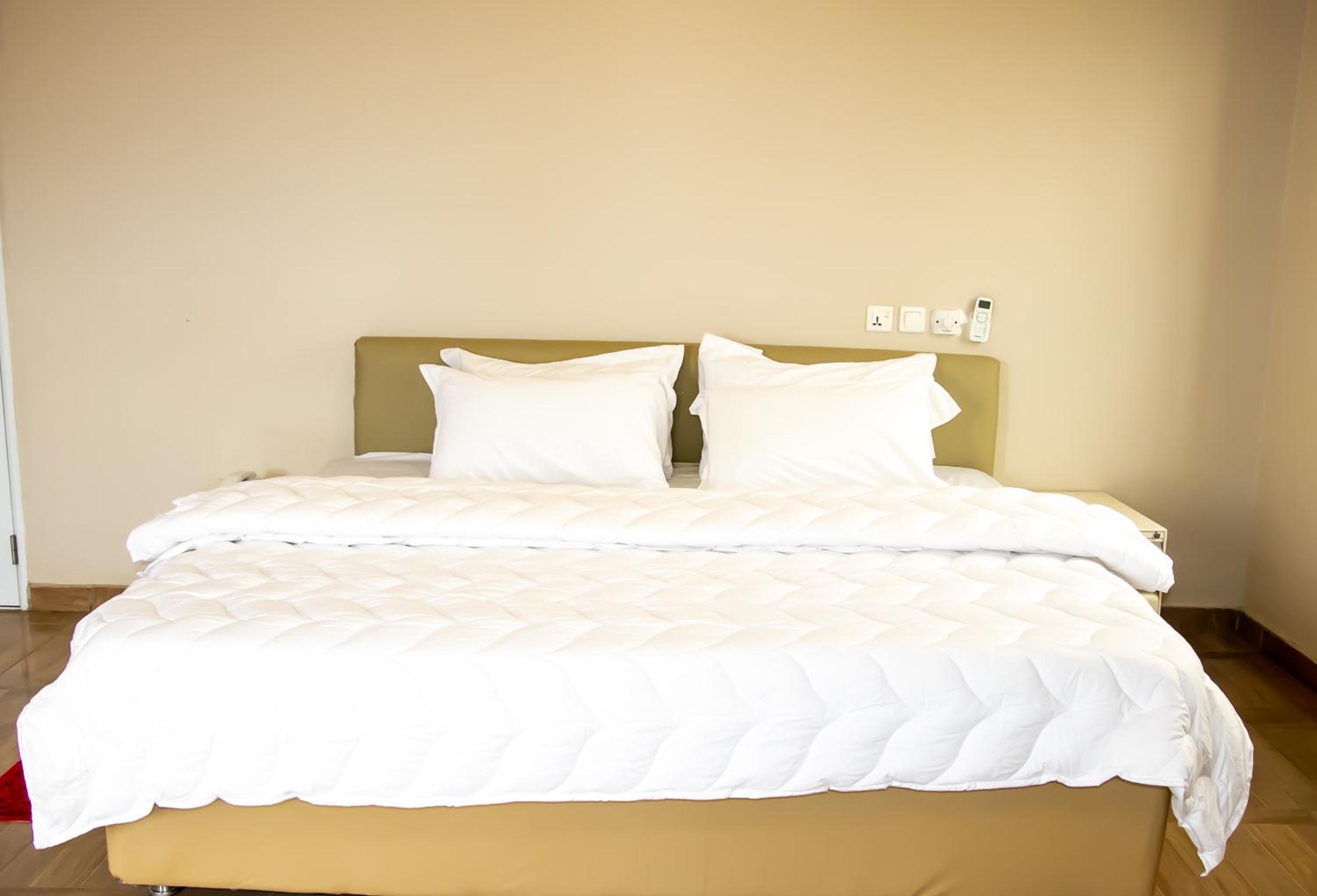 Deluxe Family Suite photo 1