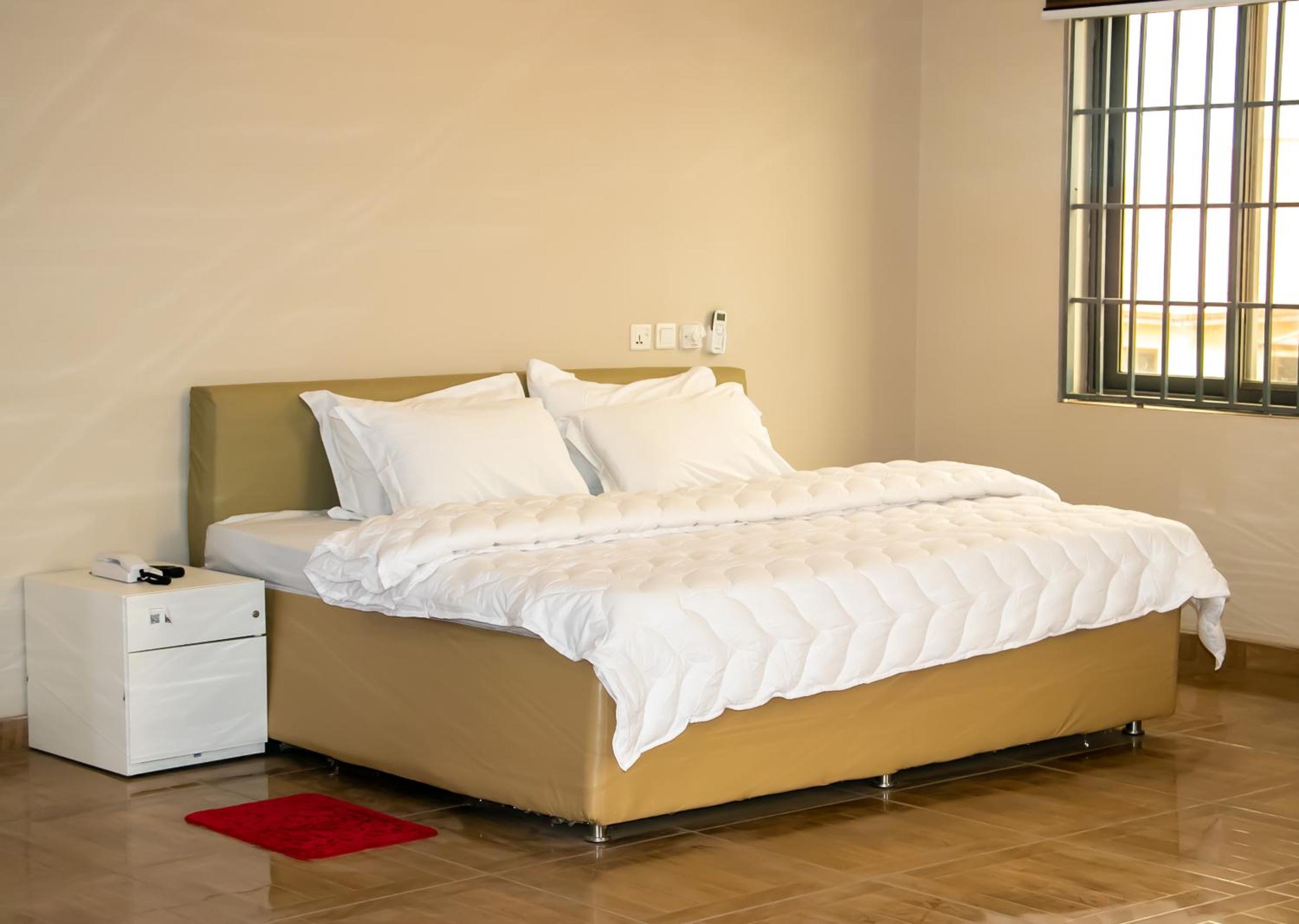 Deluxe Family Suite photo 2