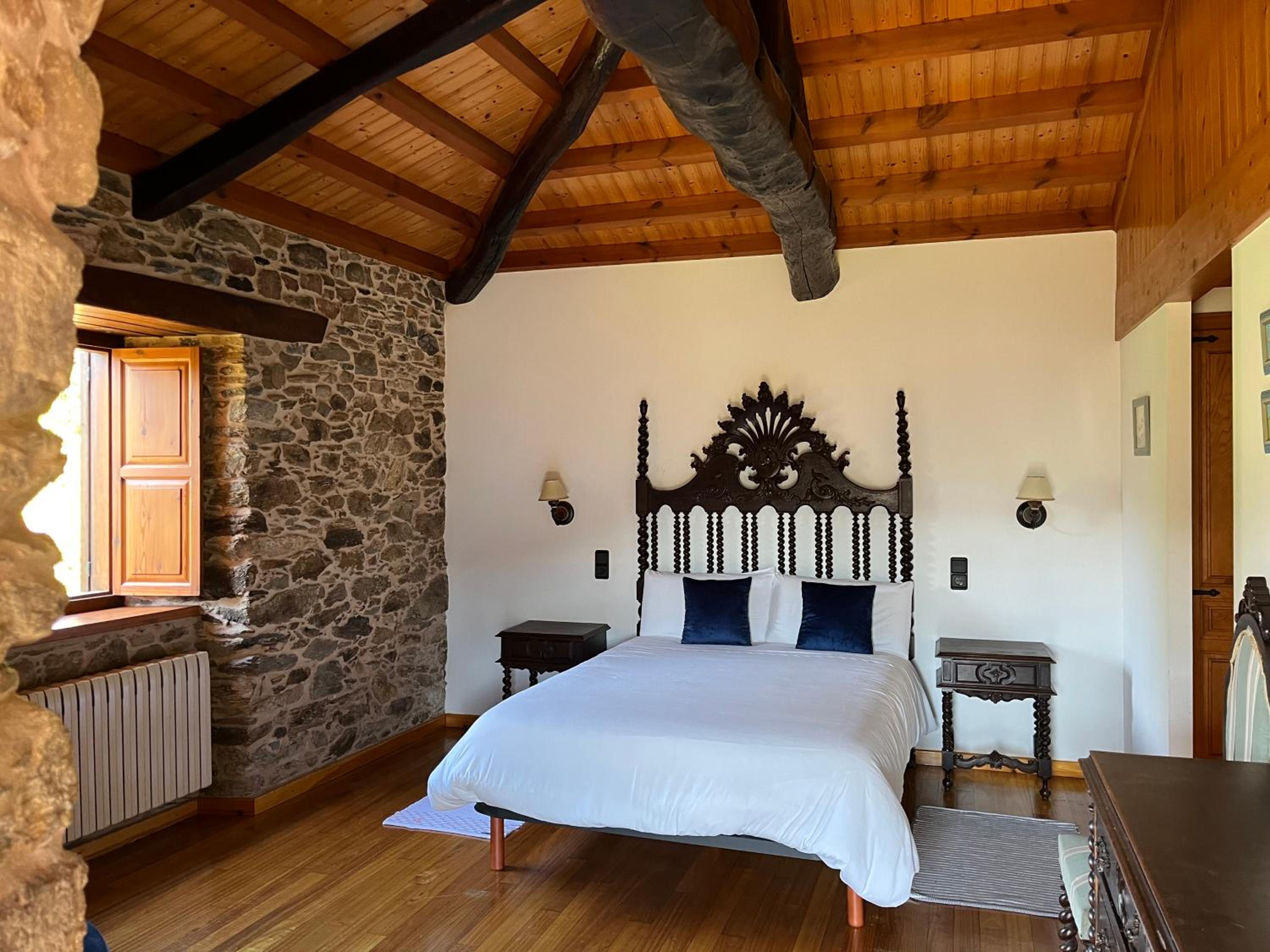 Double Room with Mountain View - Photo 1