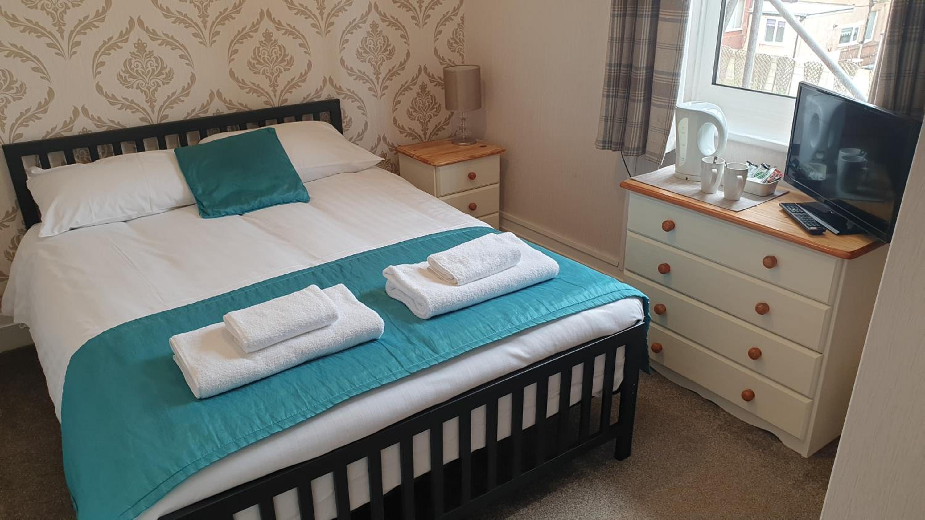 Small Double Room - Photo 1