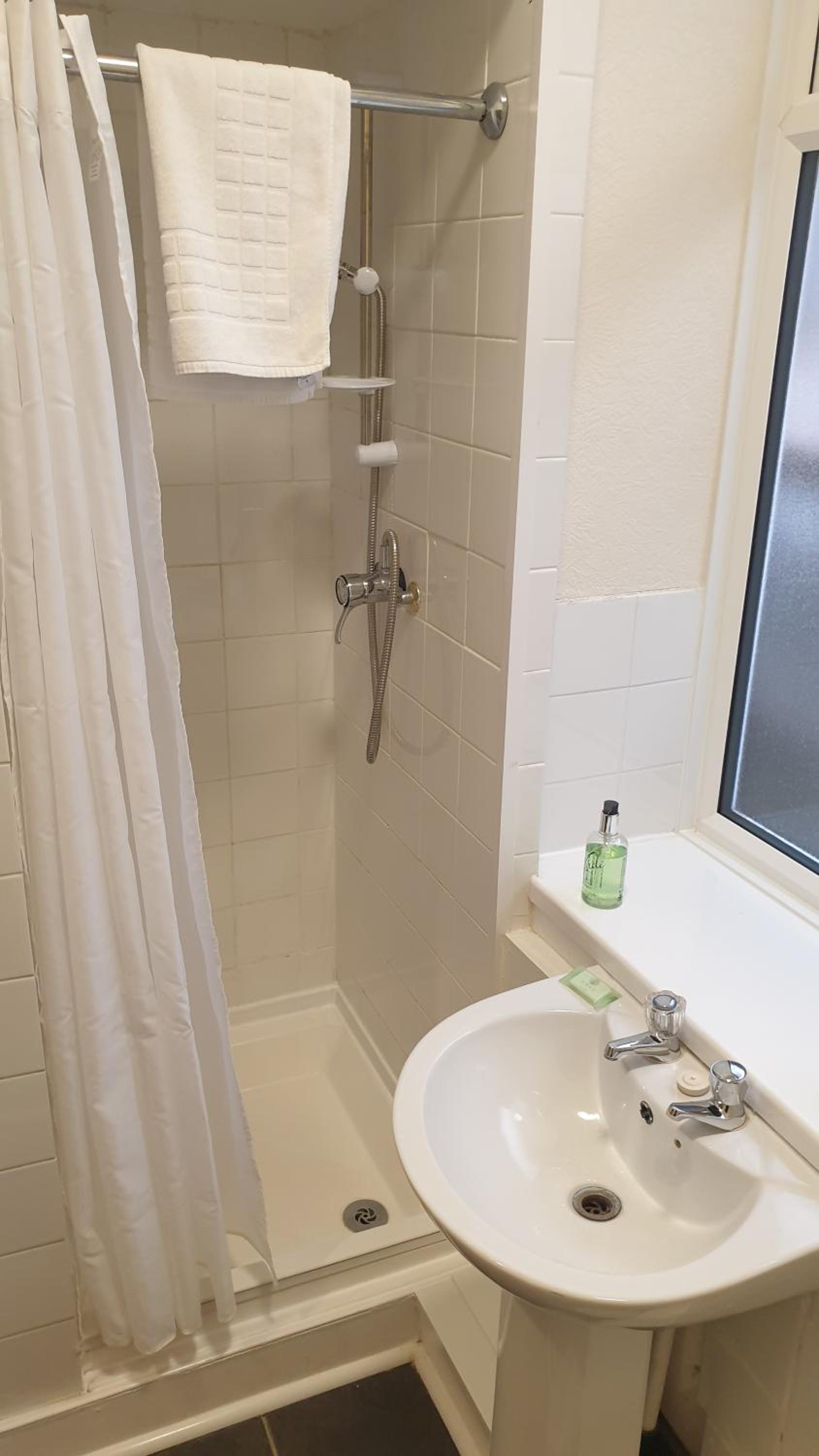 Triple Room with Shower - Photo 4