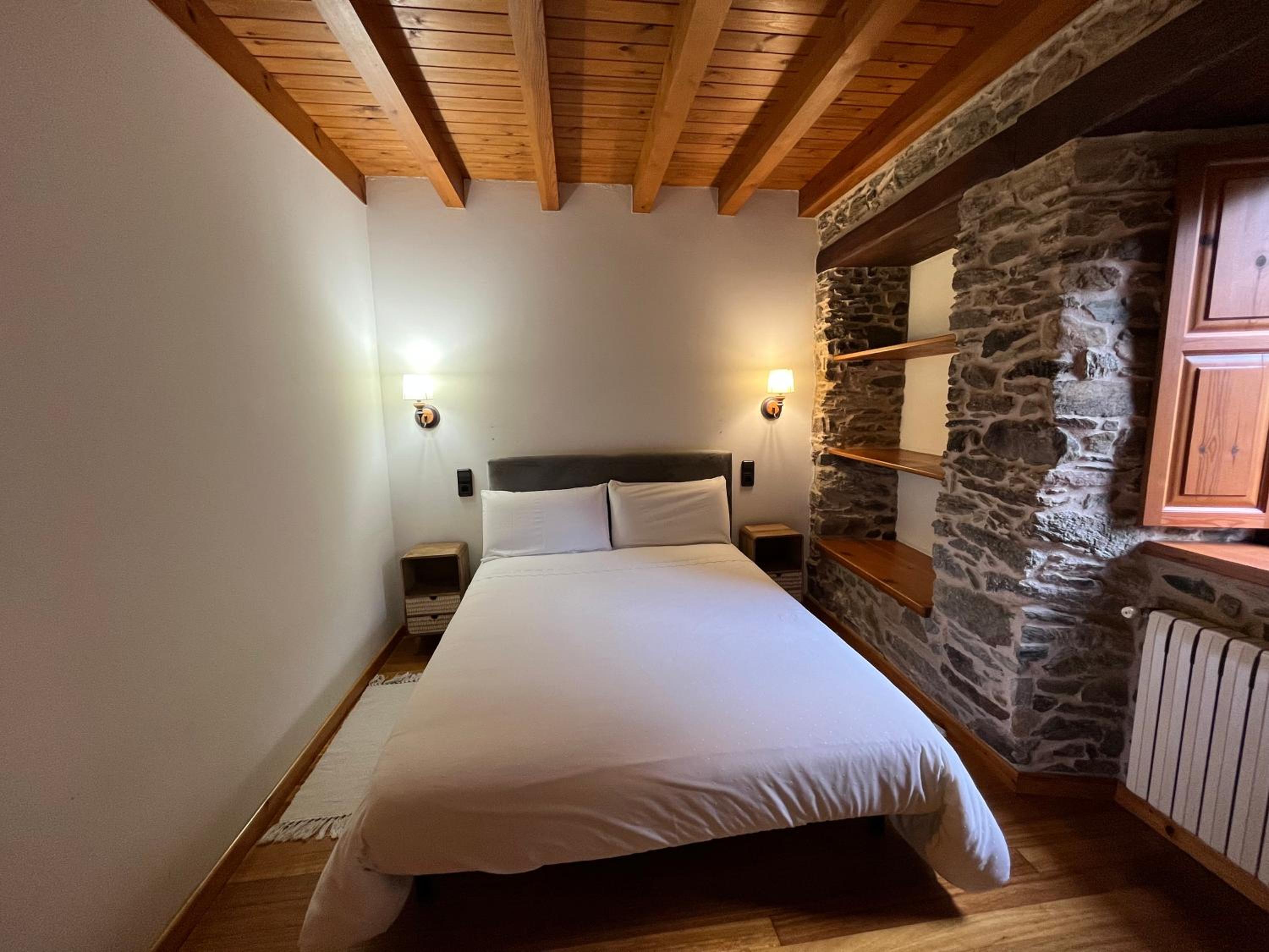 Double Room - Photo 6