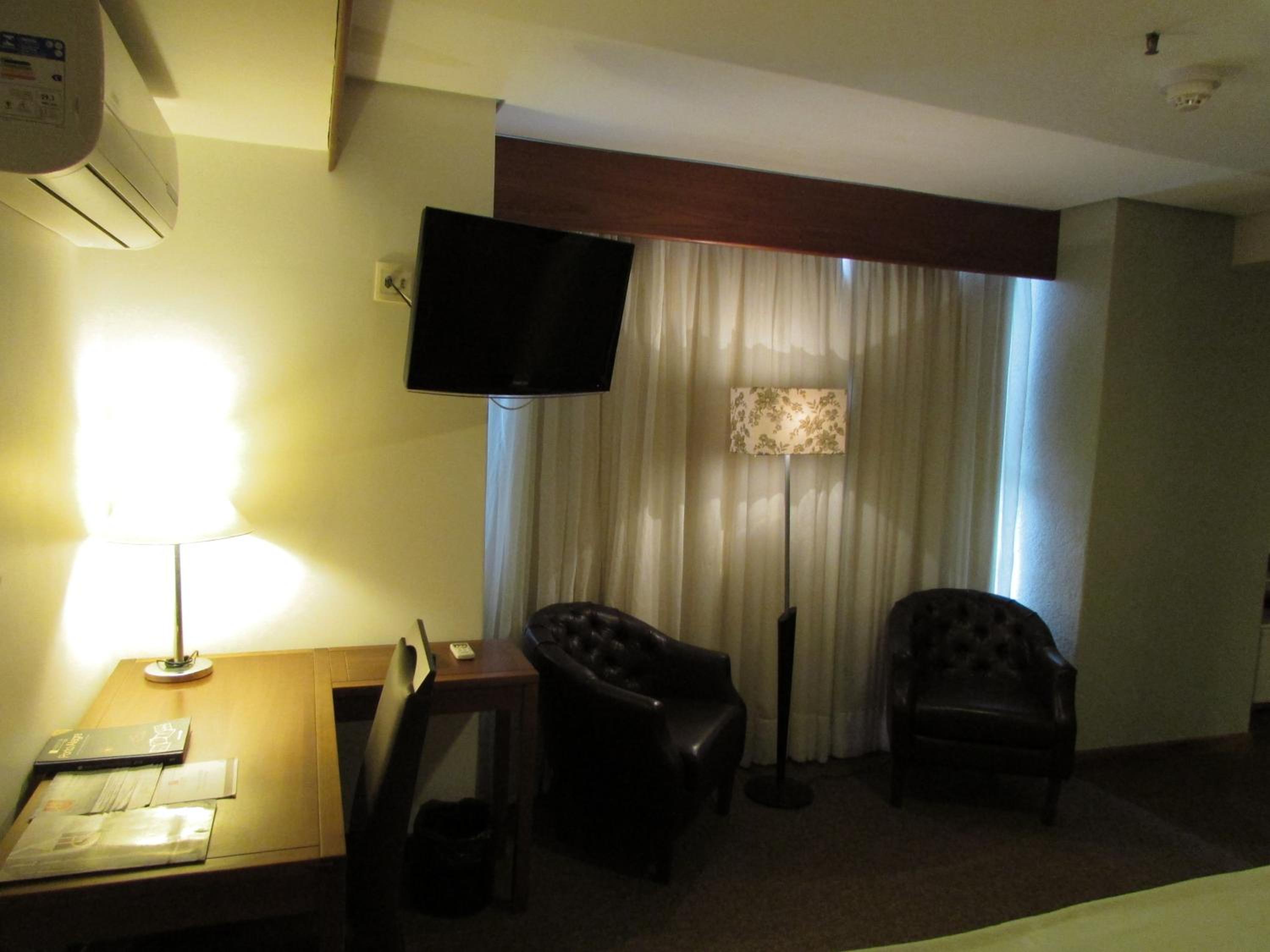 Superior Deluxe Double or Twin Room  photo 3
