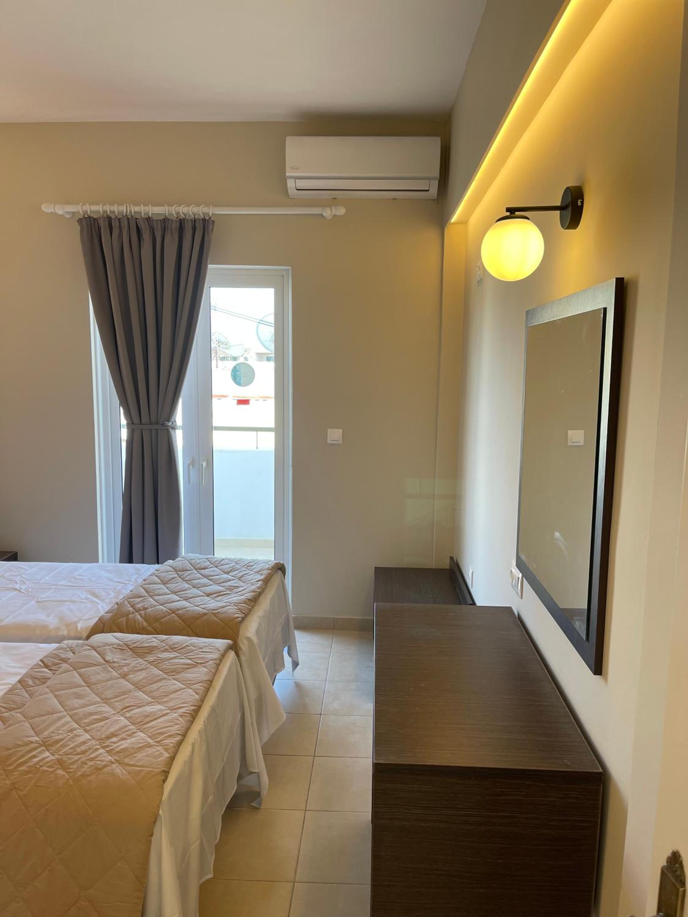 Two-Bedroom Apartment (5 Adults) - Photo 3