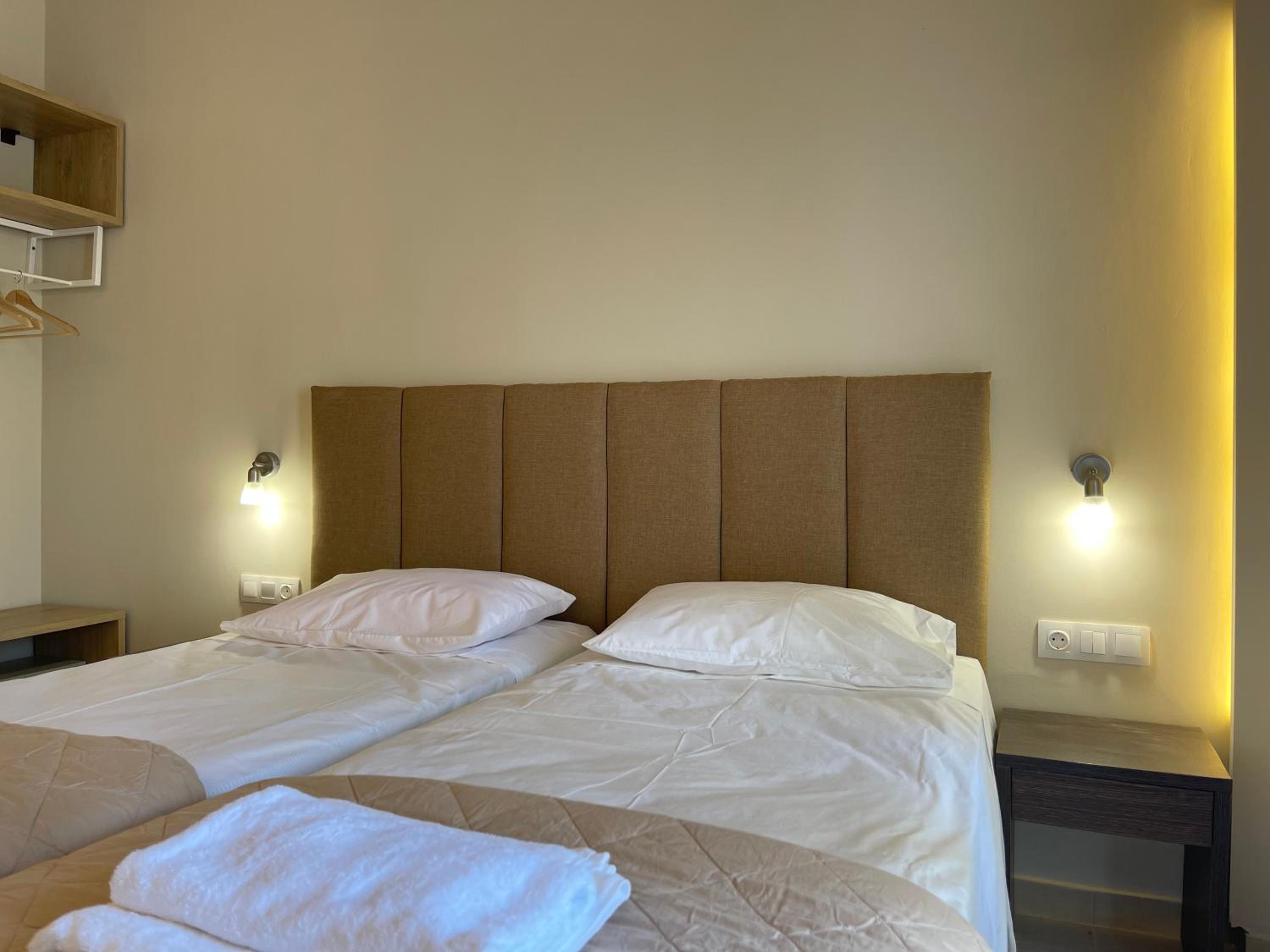 Two-Bedroom Apartment (5 Adults) - Photo 8