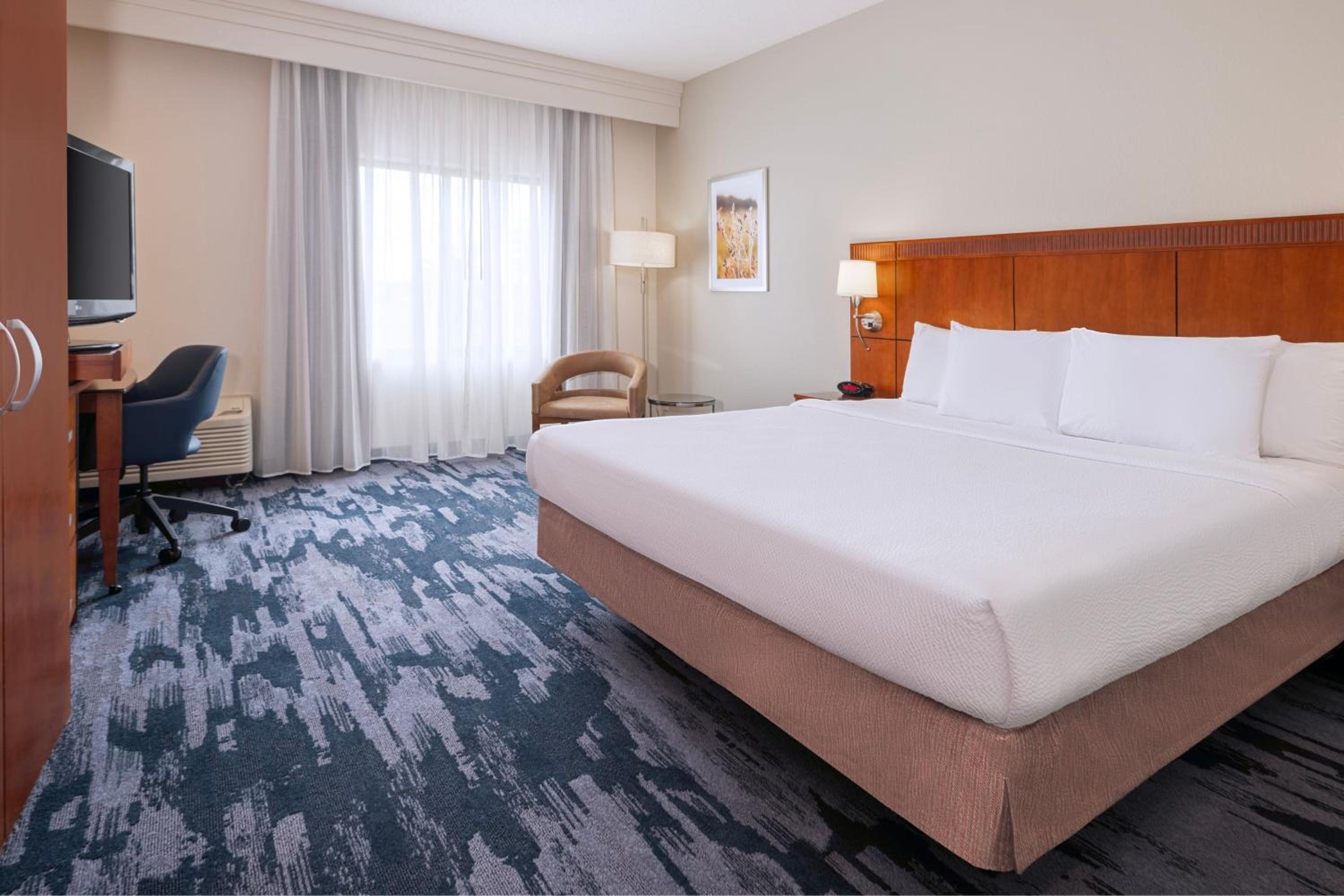 Guest Room, 1 King
