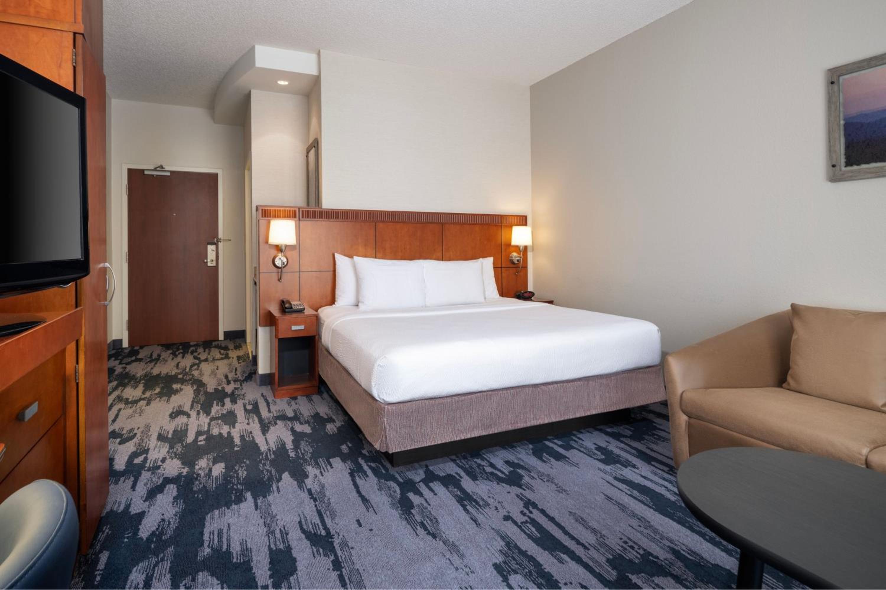 Guest room, 1 King, Sofa bed