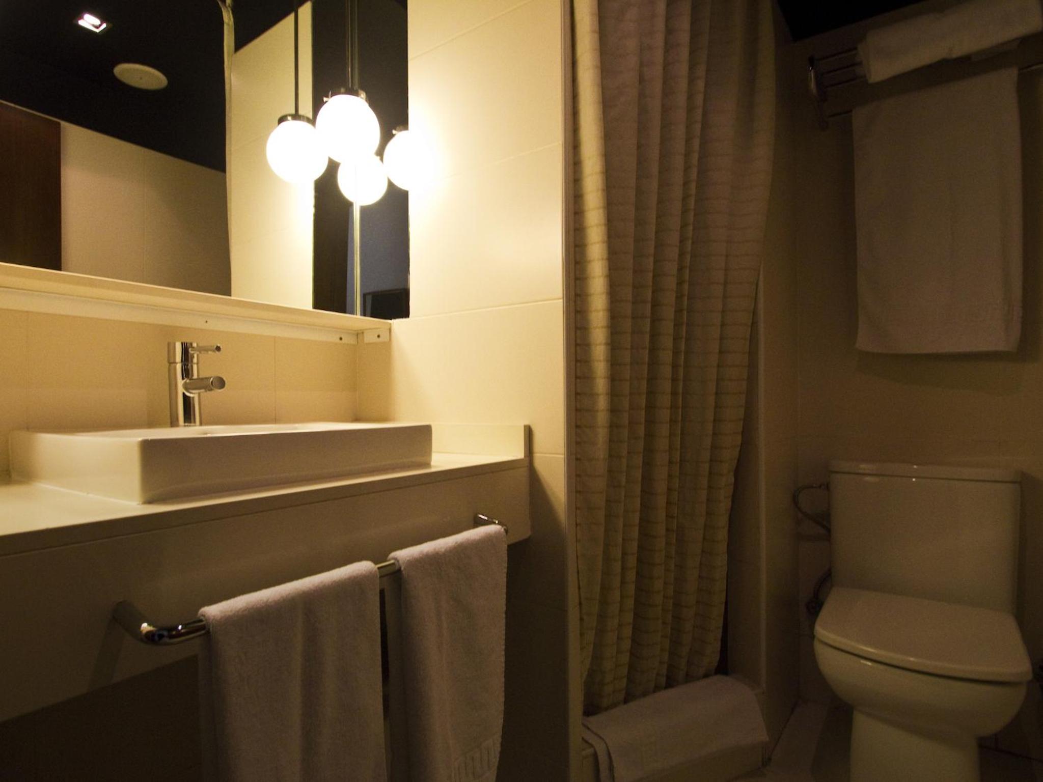 Double or Twin Room - Photo 6