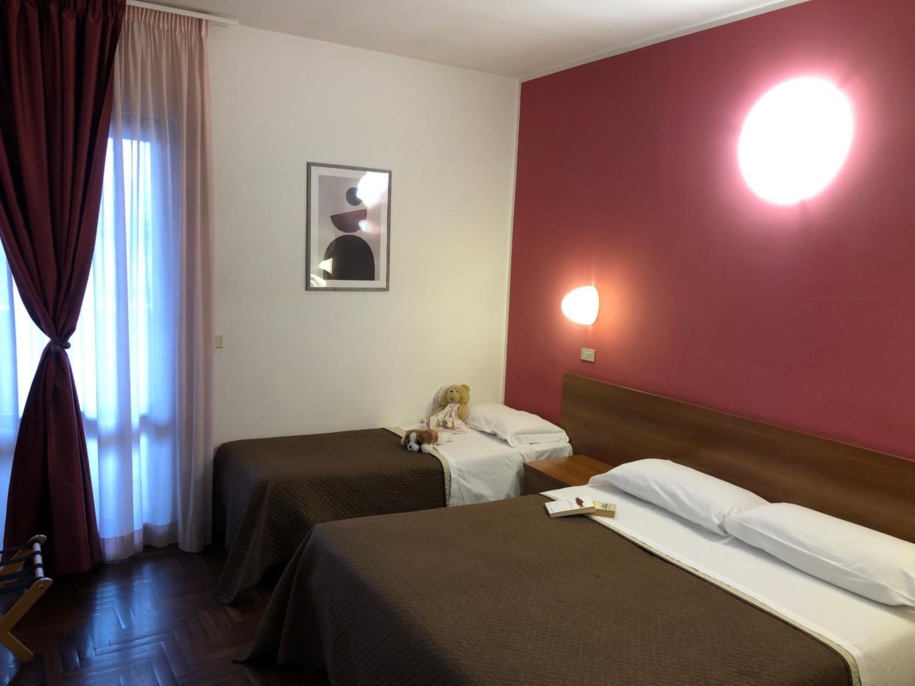 Standard Triple Room photo 3