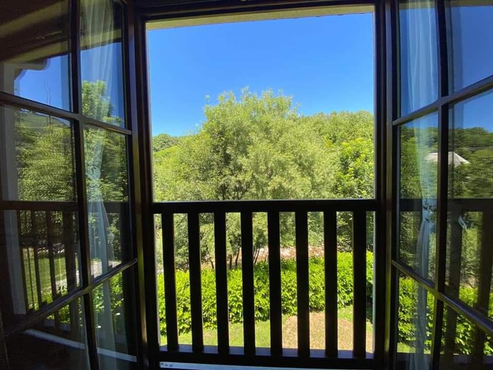 Deluxe Family Suite - Photo 10