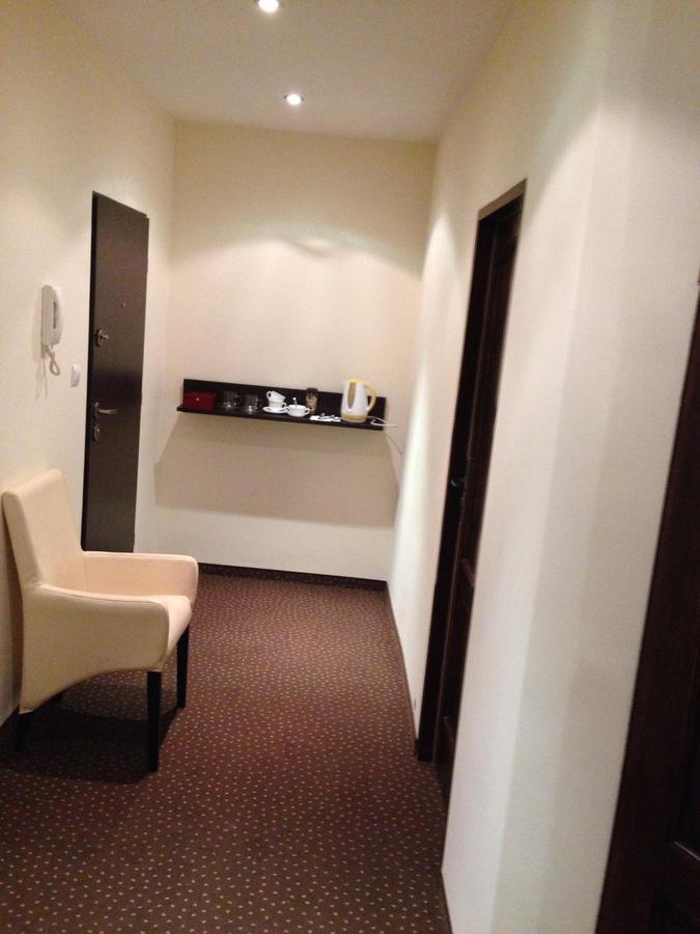 Triple Room with Bathroom - Photo 13