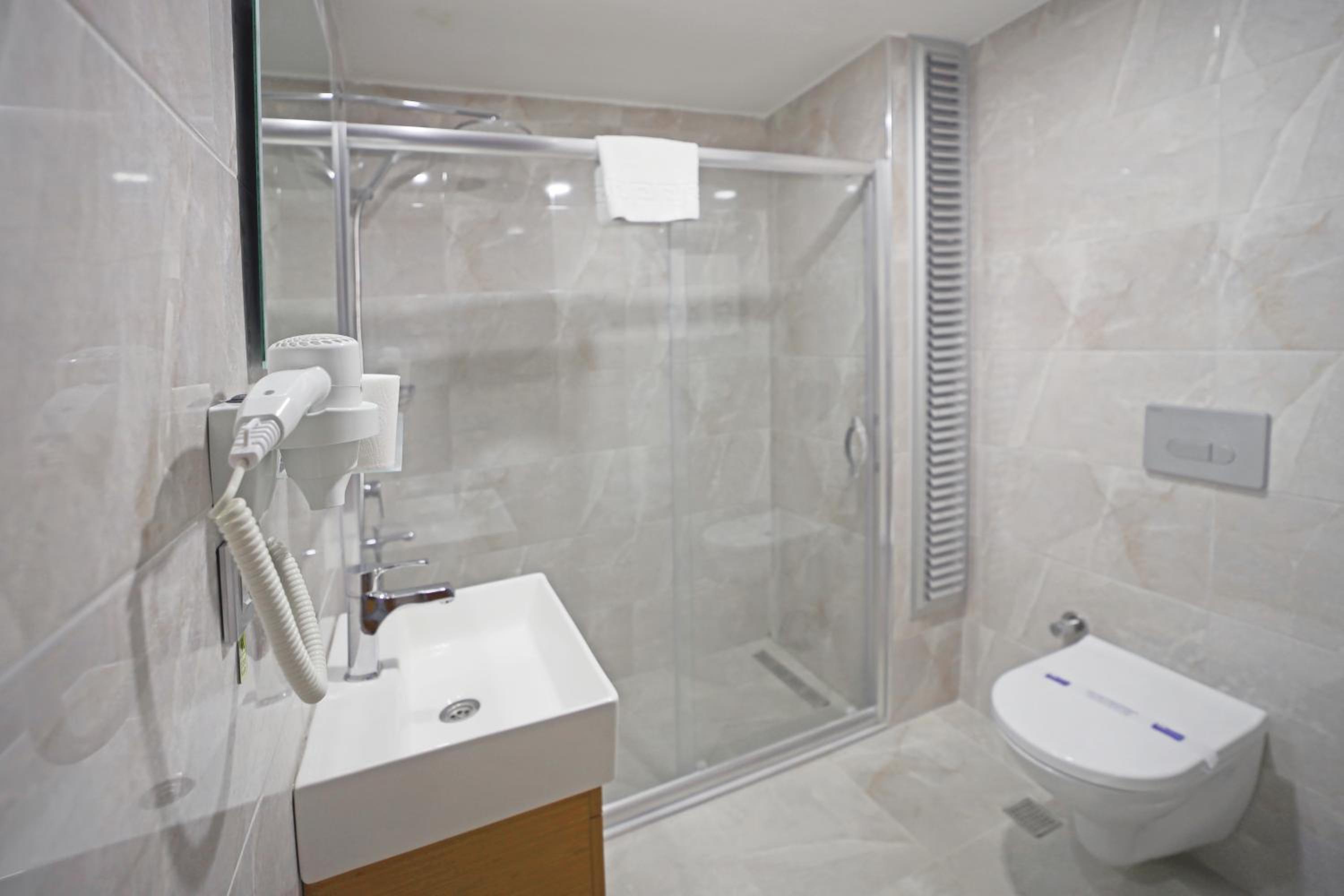 Double or Twin Room photo 3