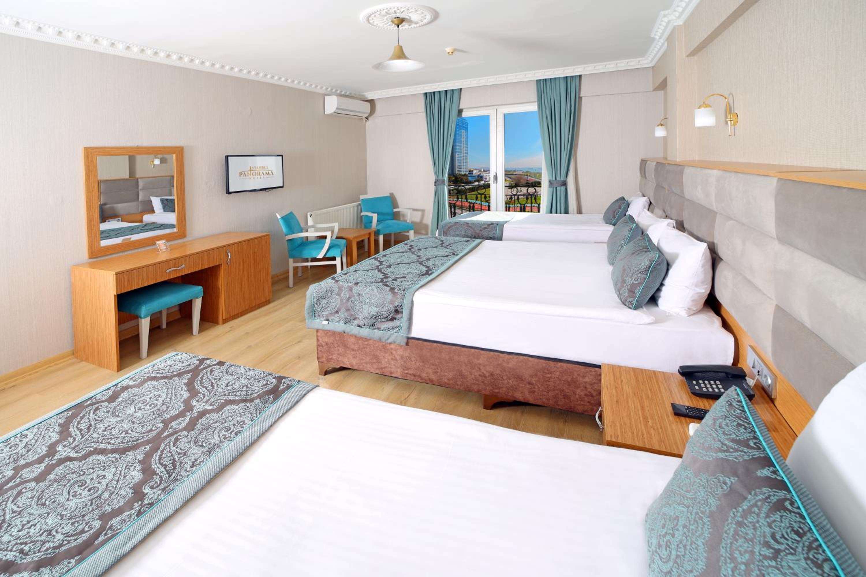 Deluxe Triple Room with Sea View photo 2