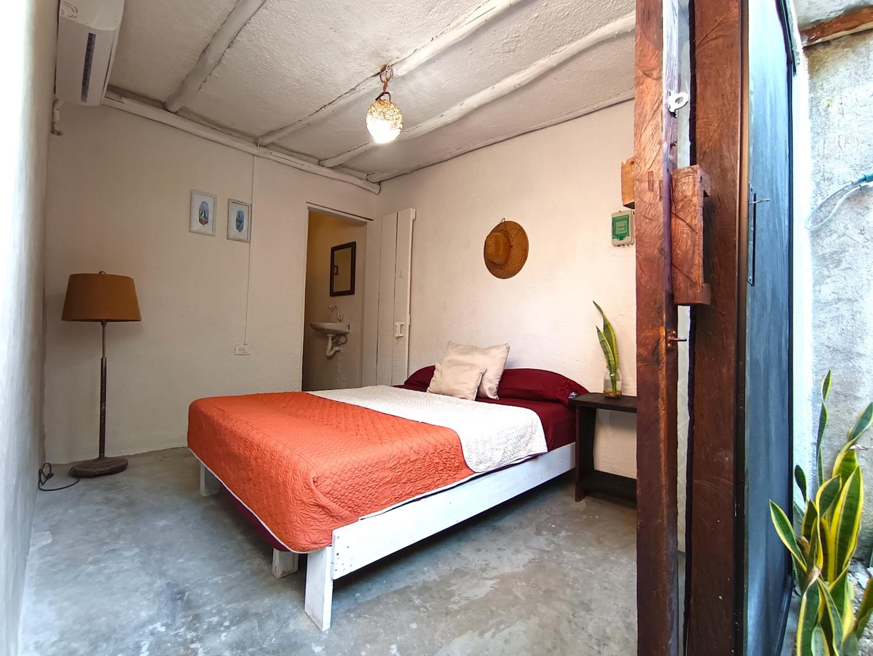 Standard Queen Room