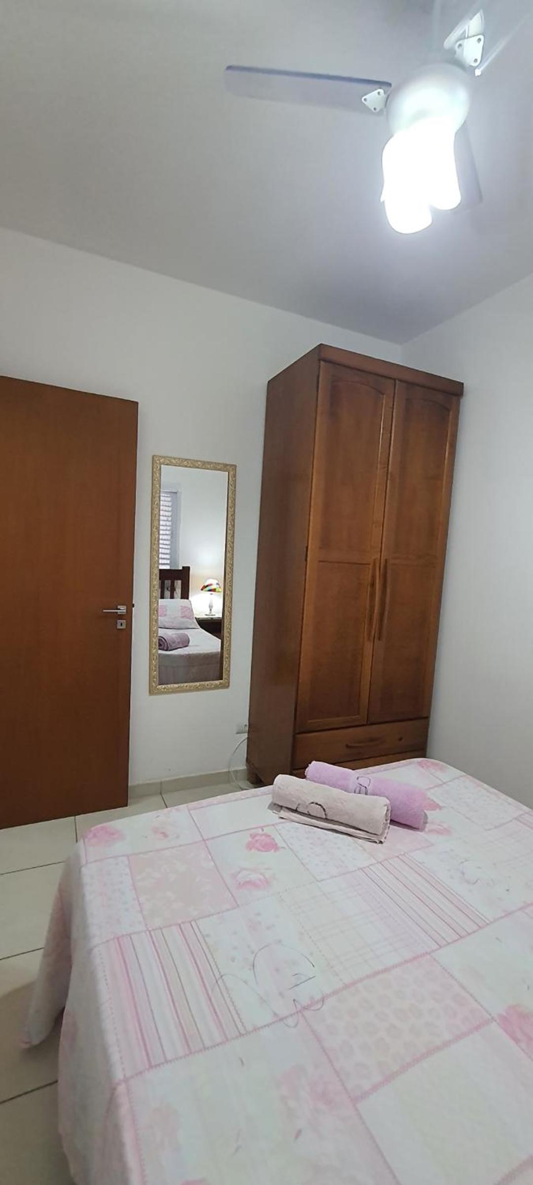 Apartment with Balcony - Photo 22