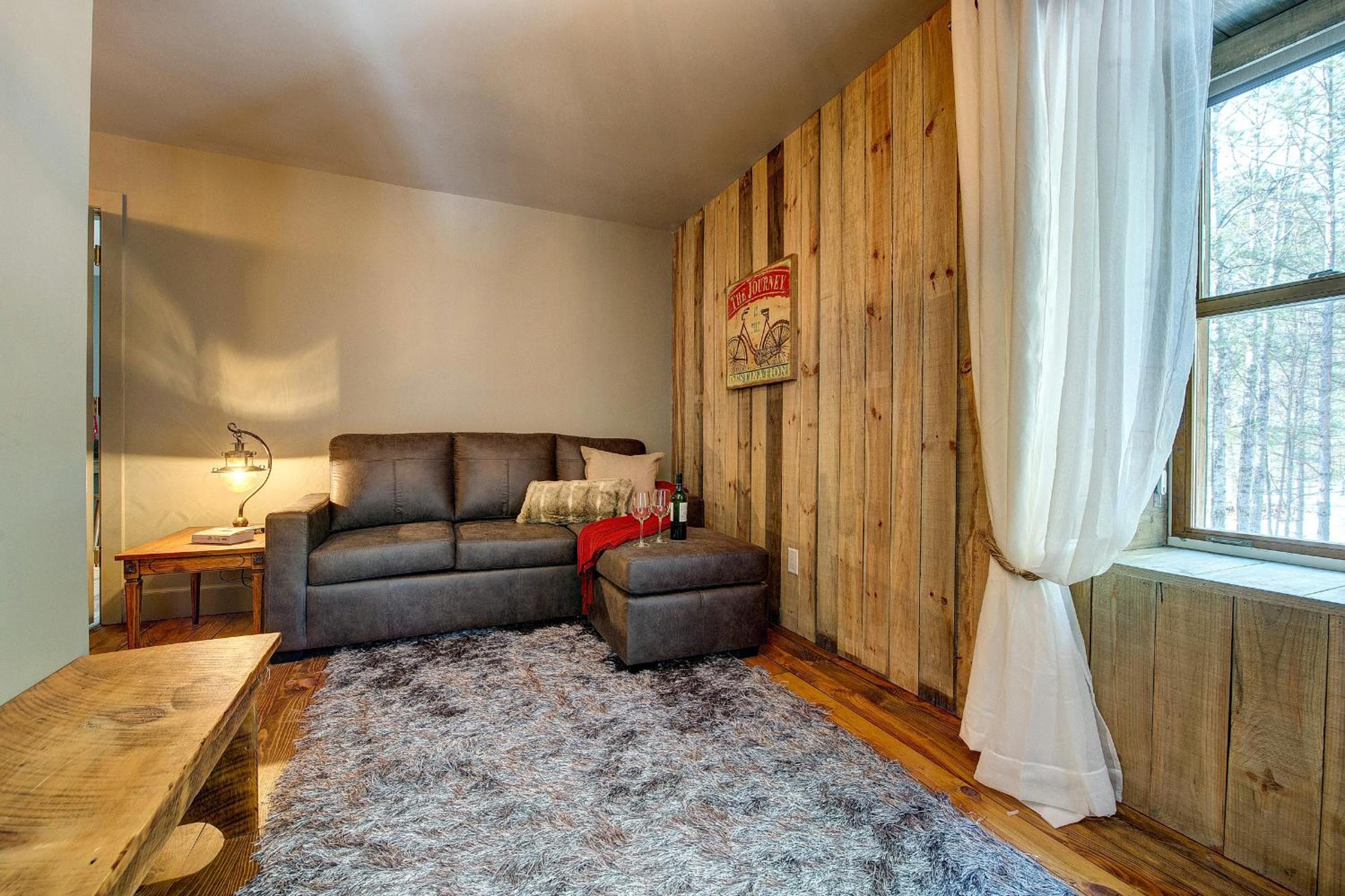 Queen Suite photo 3