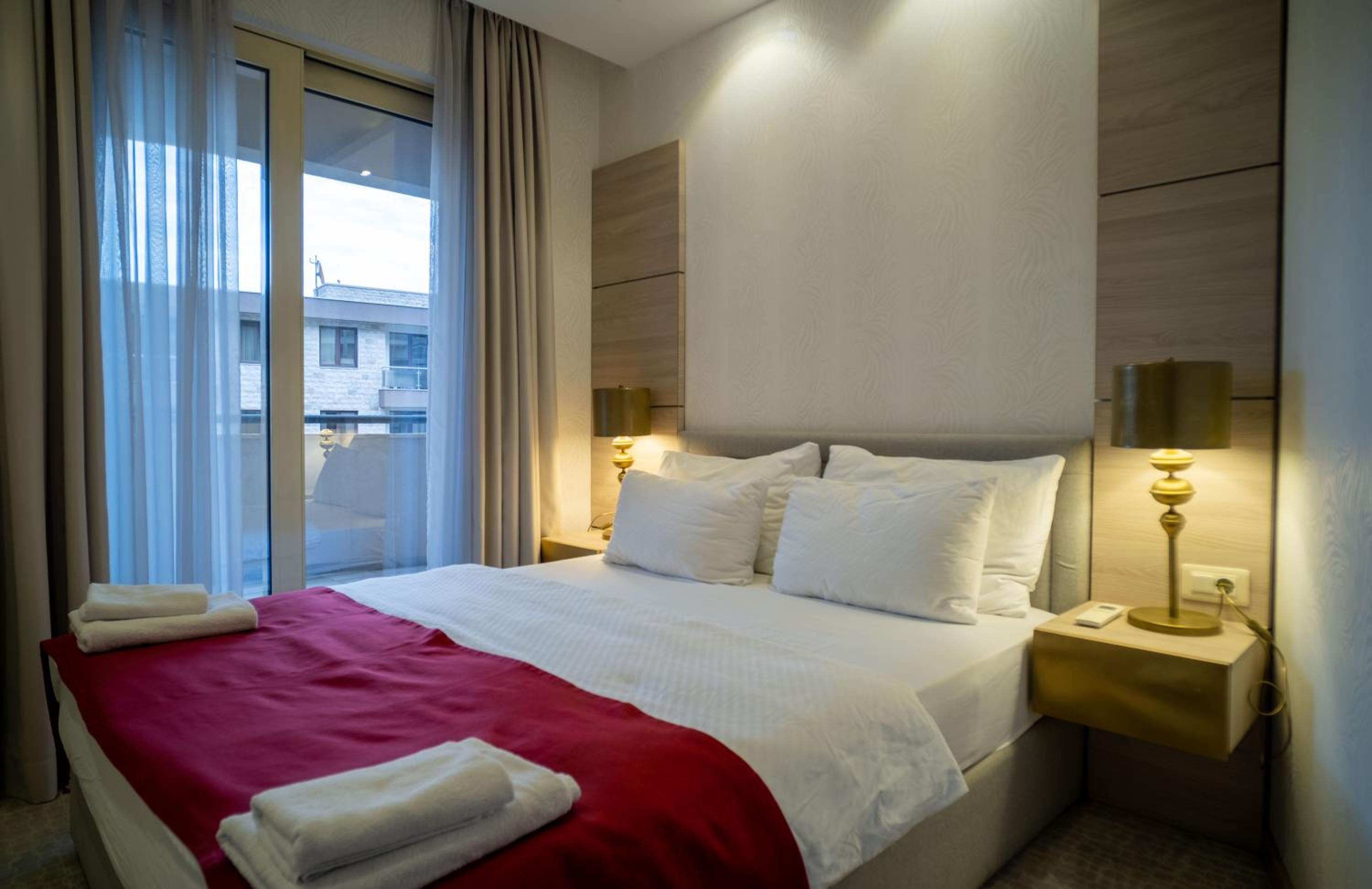 One-Bedroom Apartment with Partial Sea View photo 1