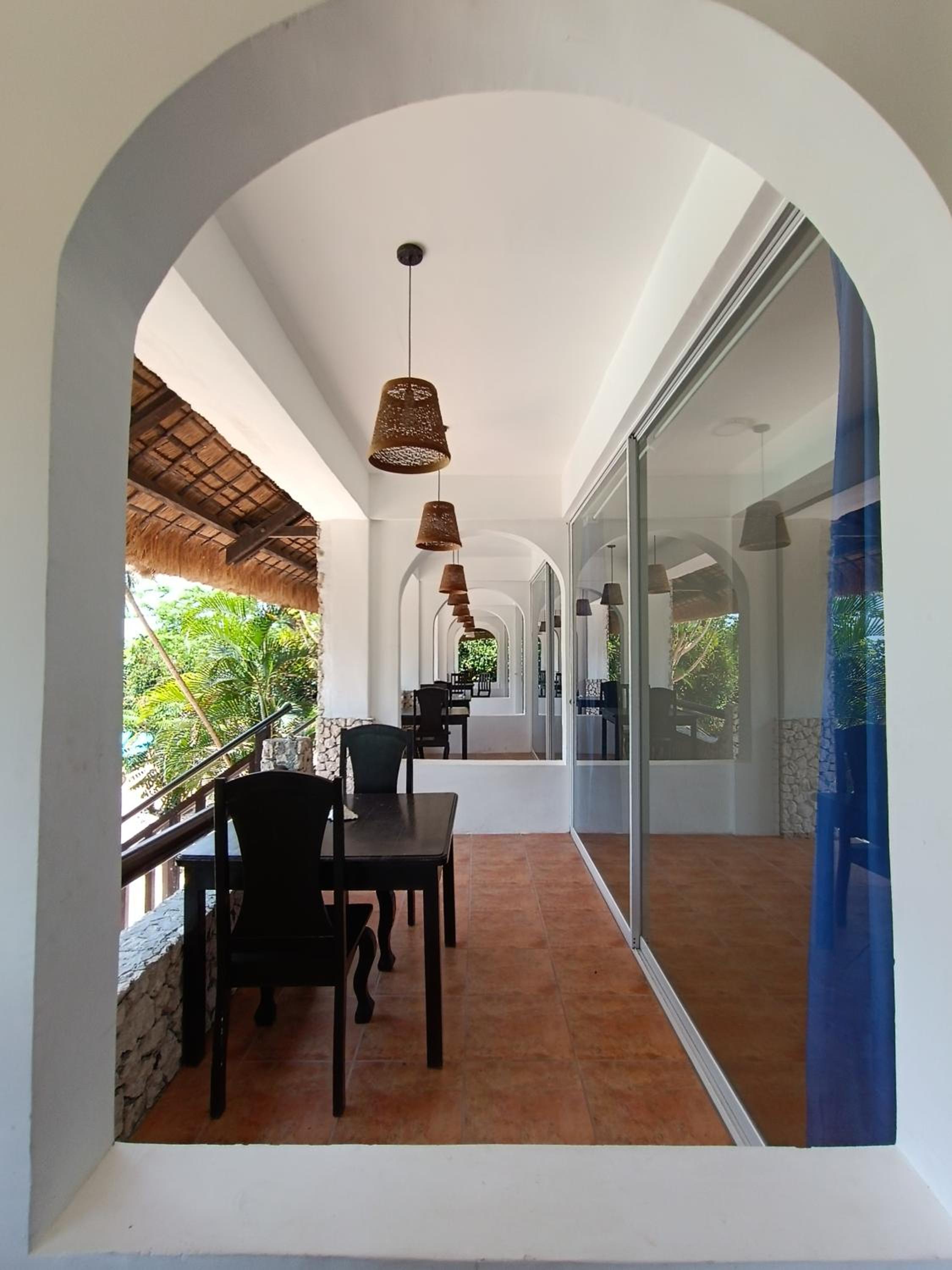 Deluxe Double Room with Balcony and Sea View - Photo 10
