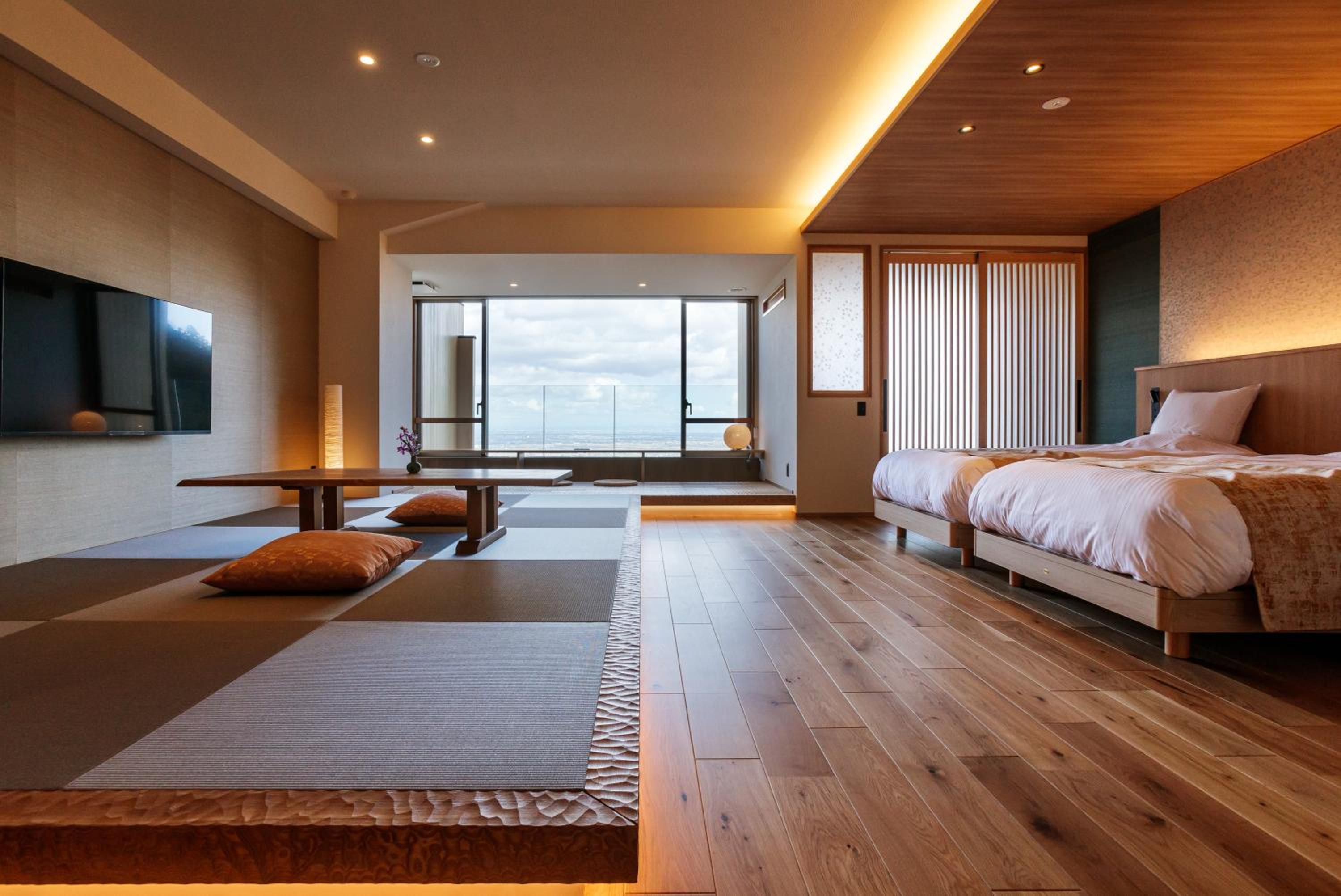 Suite with City View photo 1