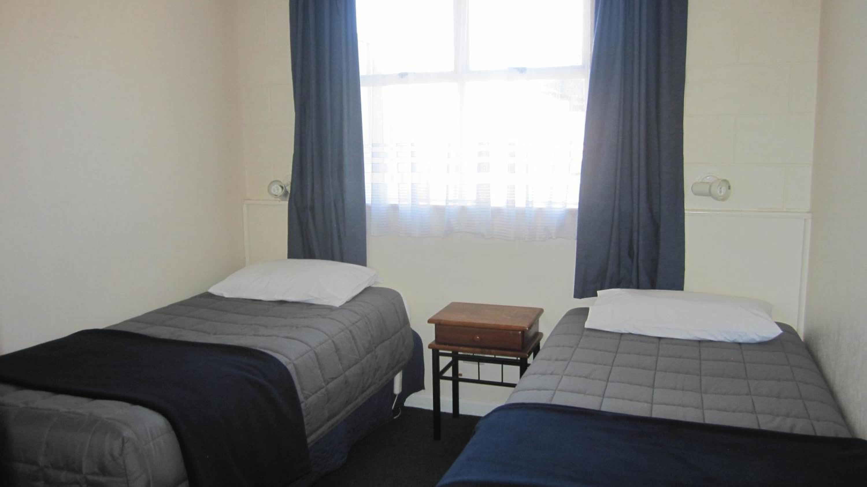 One-Bedroom Apartment - Photo 2