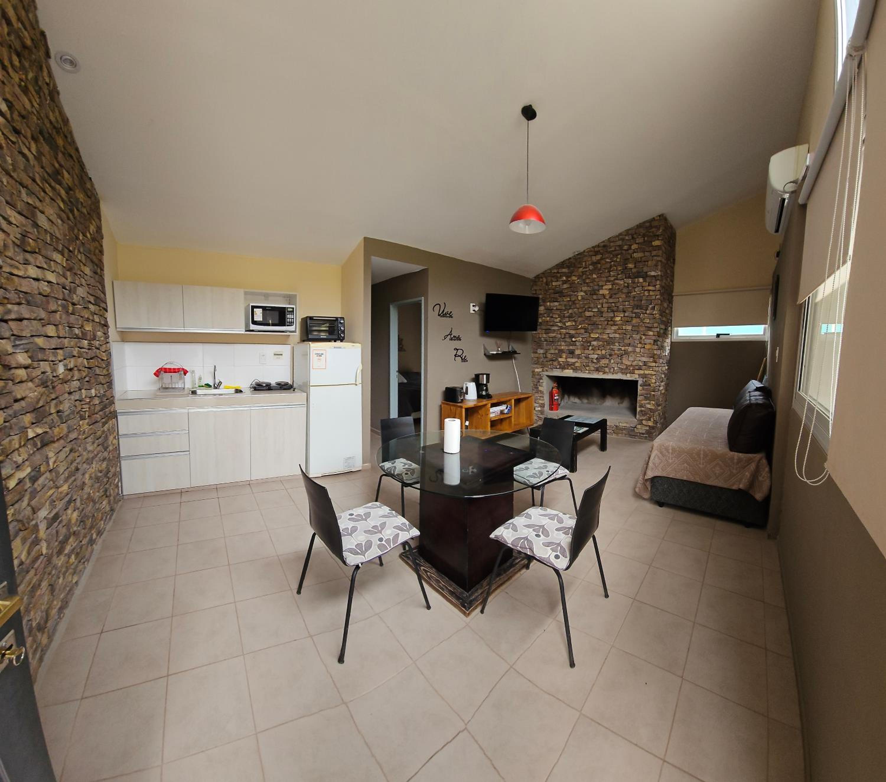 One-Bedroom House photo 1
