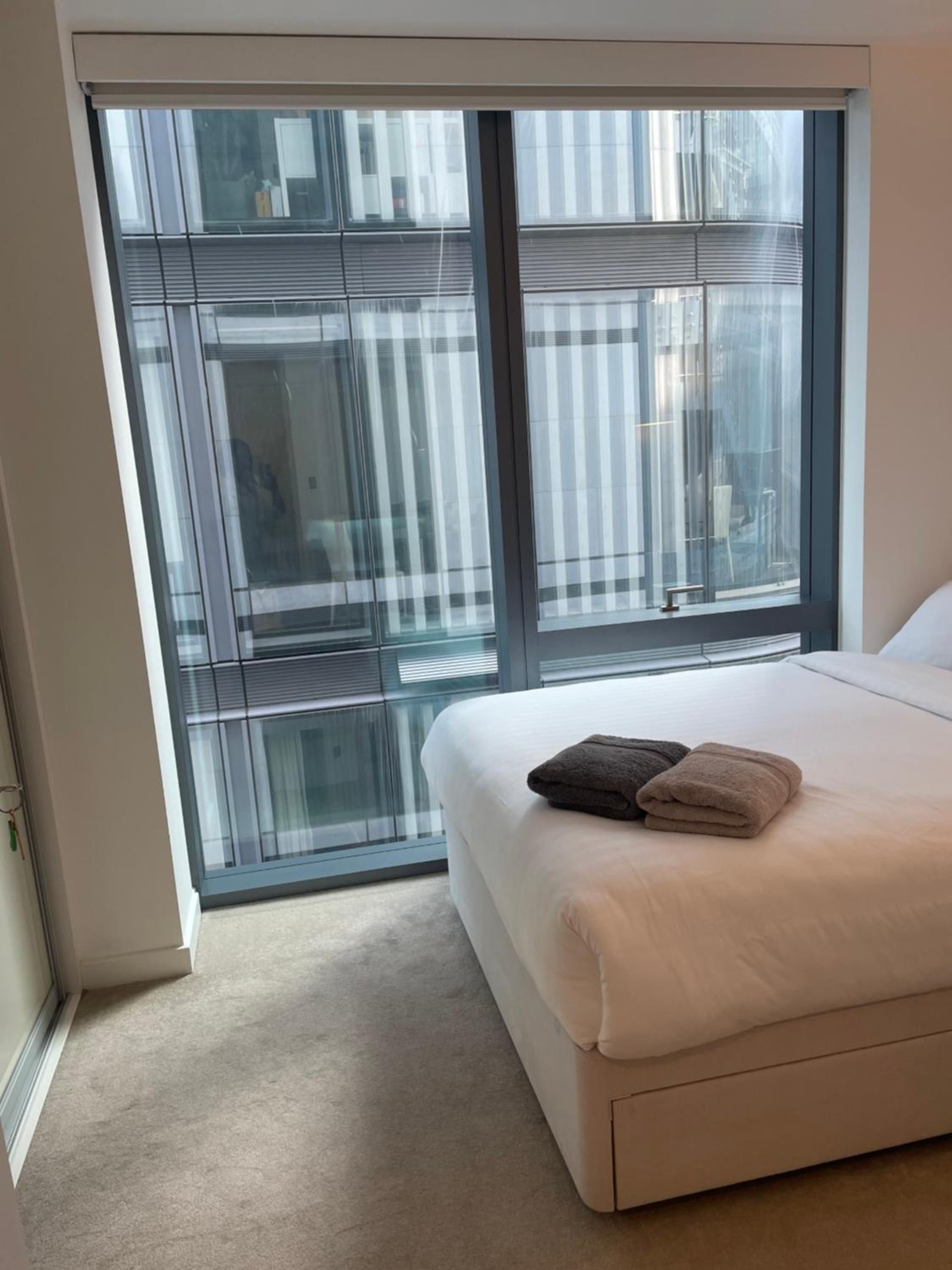 Double Room with Shared Bathroom photo 2