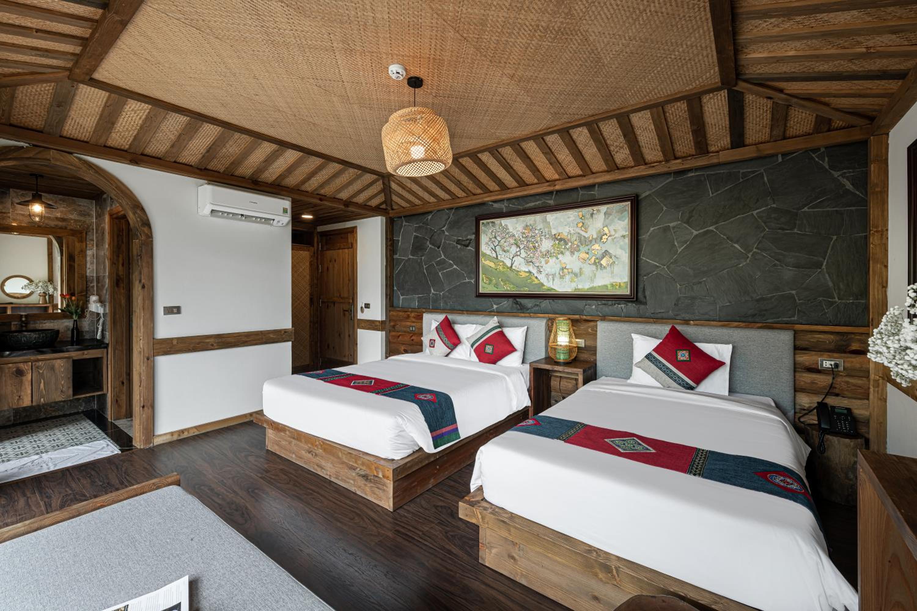 Two-Bedroom House - Photo 9