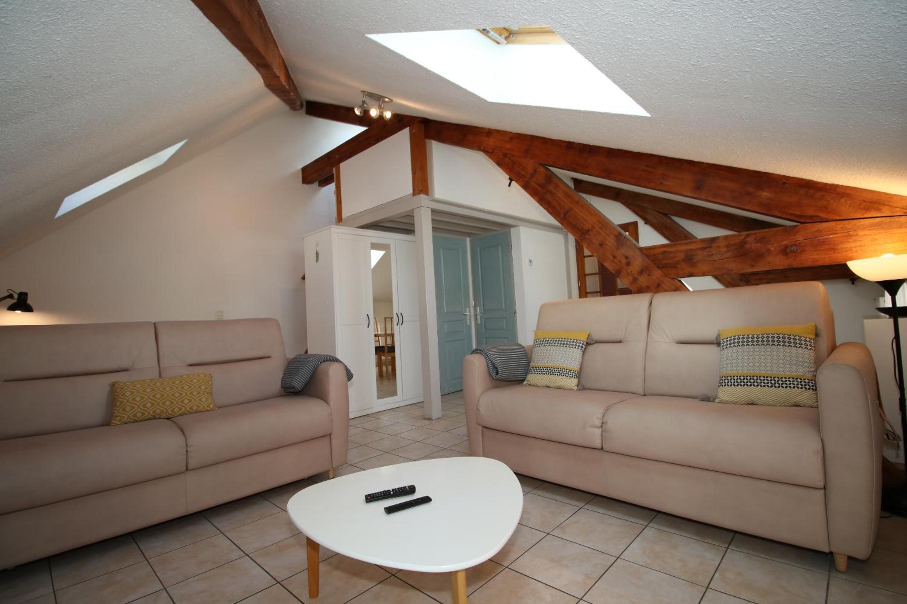Large - Loft photo 1