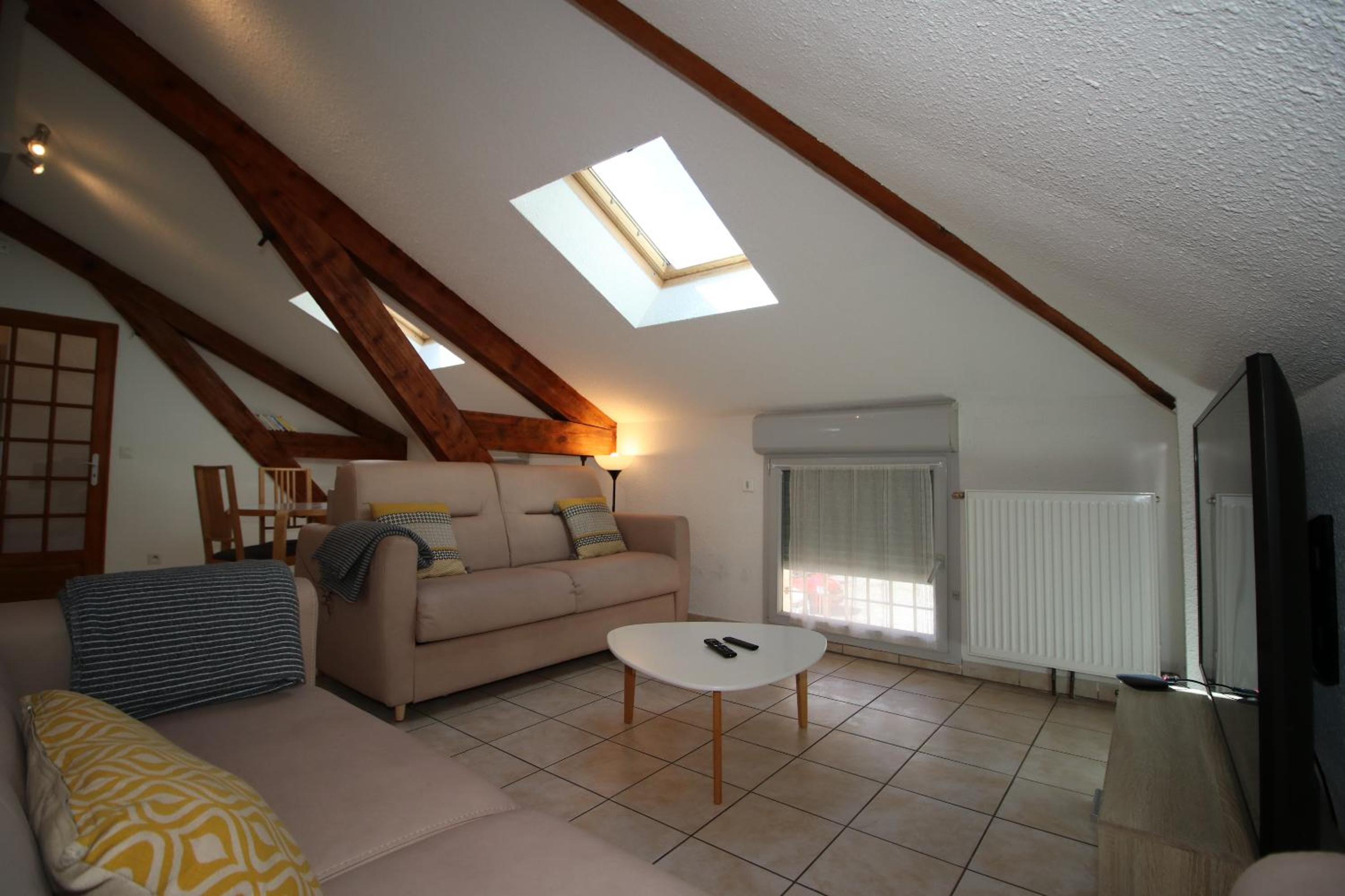 Large - Loft photo 2