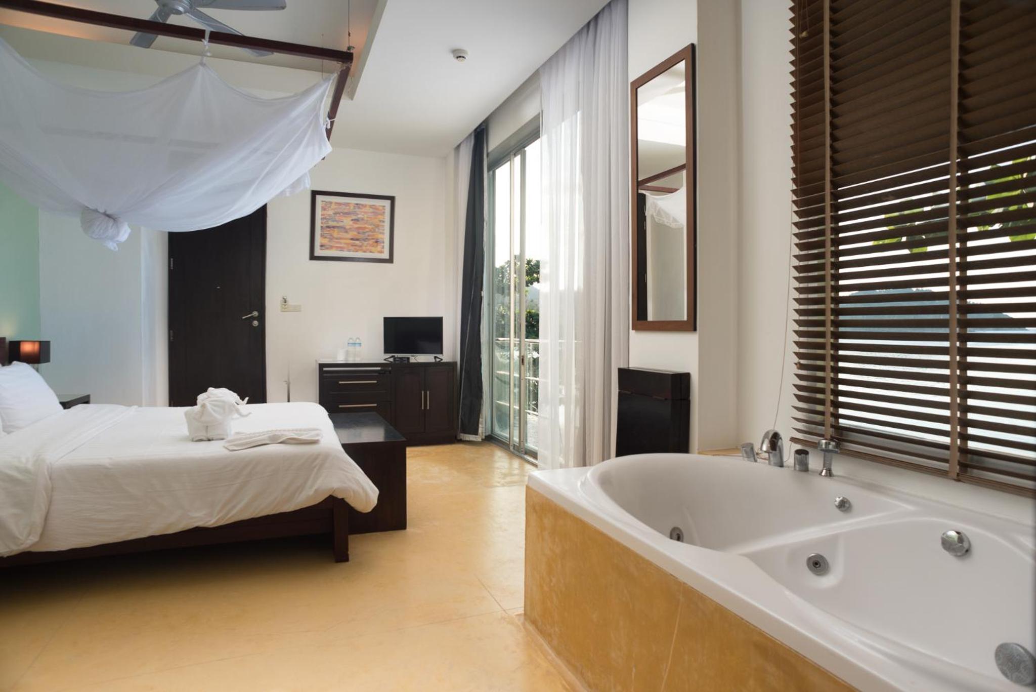 King Suite with Sea View photo 1