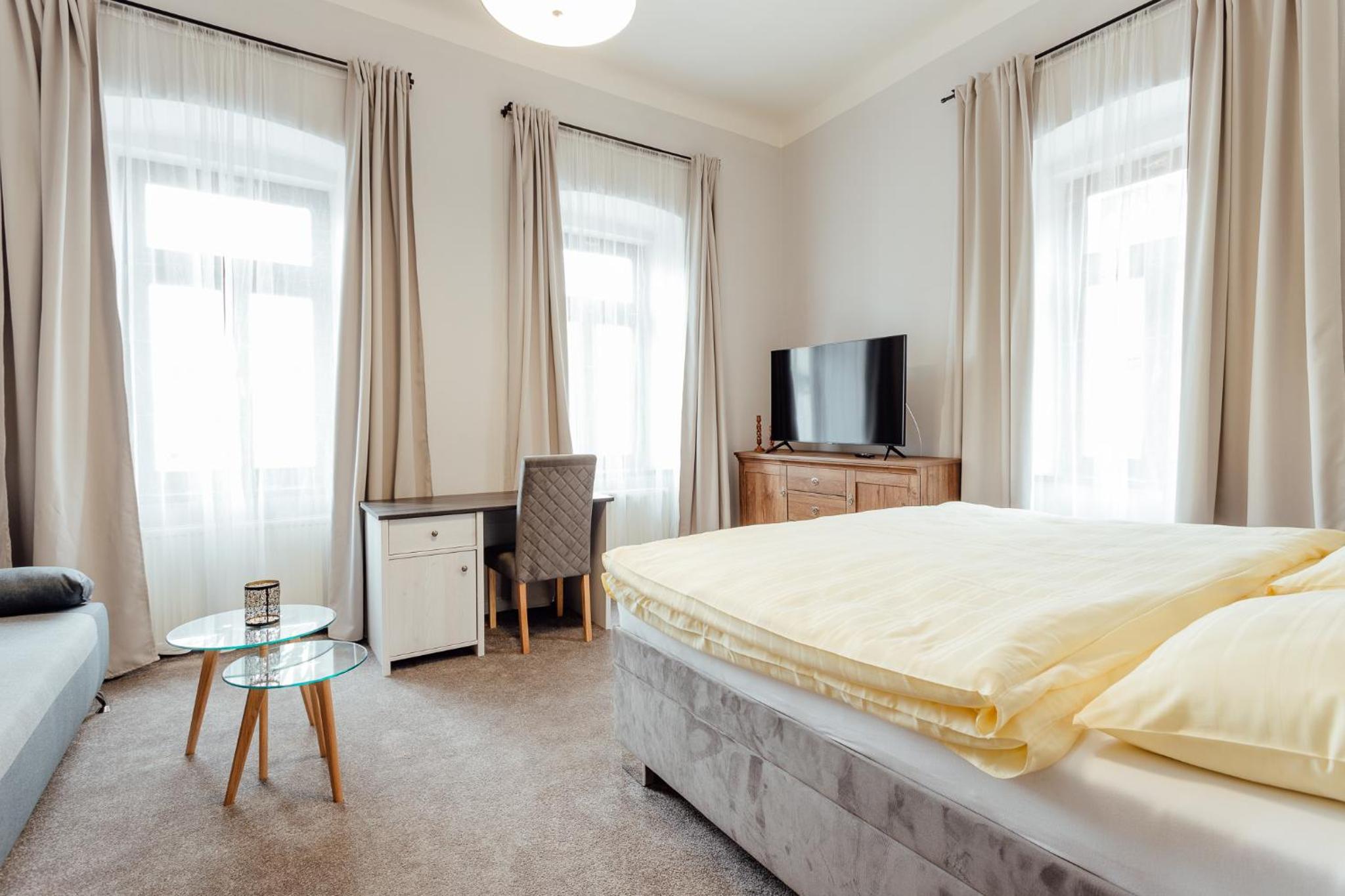 Deluxe Double Room with Extra Bed